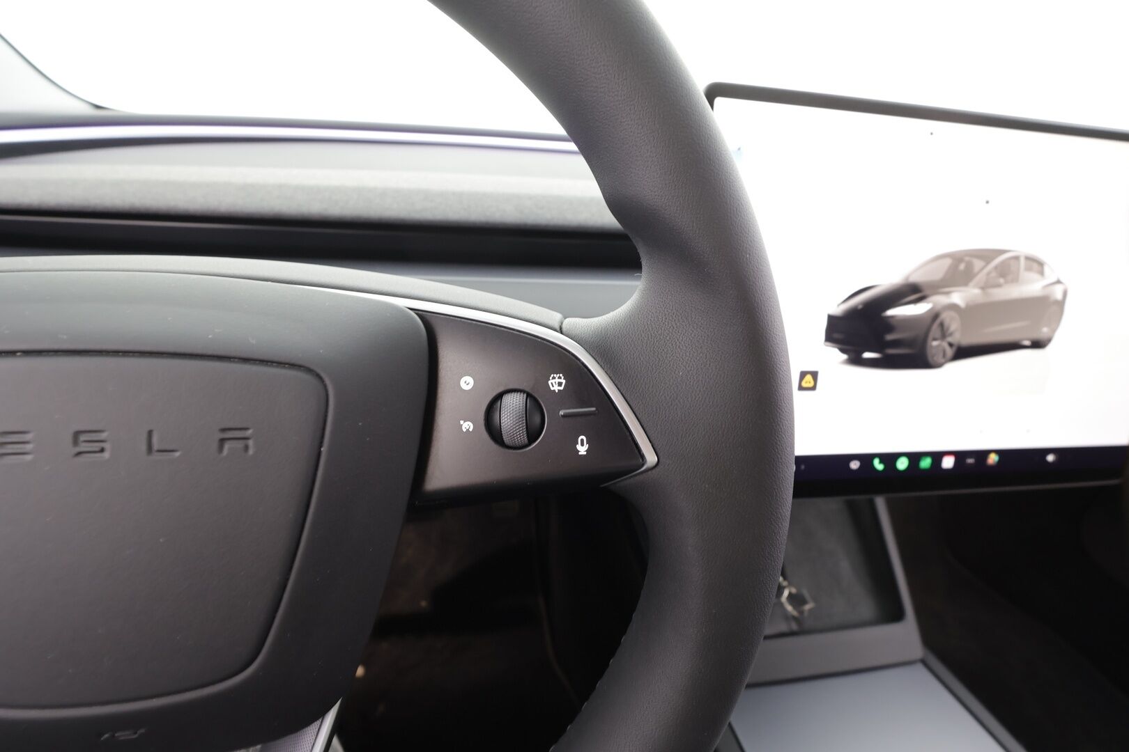 Tesla Model 3 2024 Long Range AWD Highland * Koukku / ILP / ACC / Matrix-LED / P.Kamera / Lasikatto / Premium Audio / Muistipenkki * - 1-om Suomi-auto / 2x Latauskaapelit / Kahdet renkaat - HULLUT JOULUT KORKOTARJOUS 2,49% 