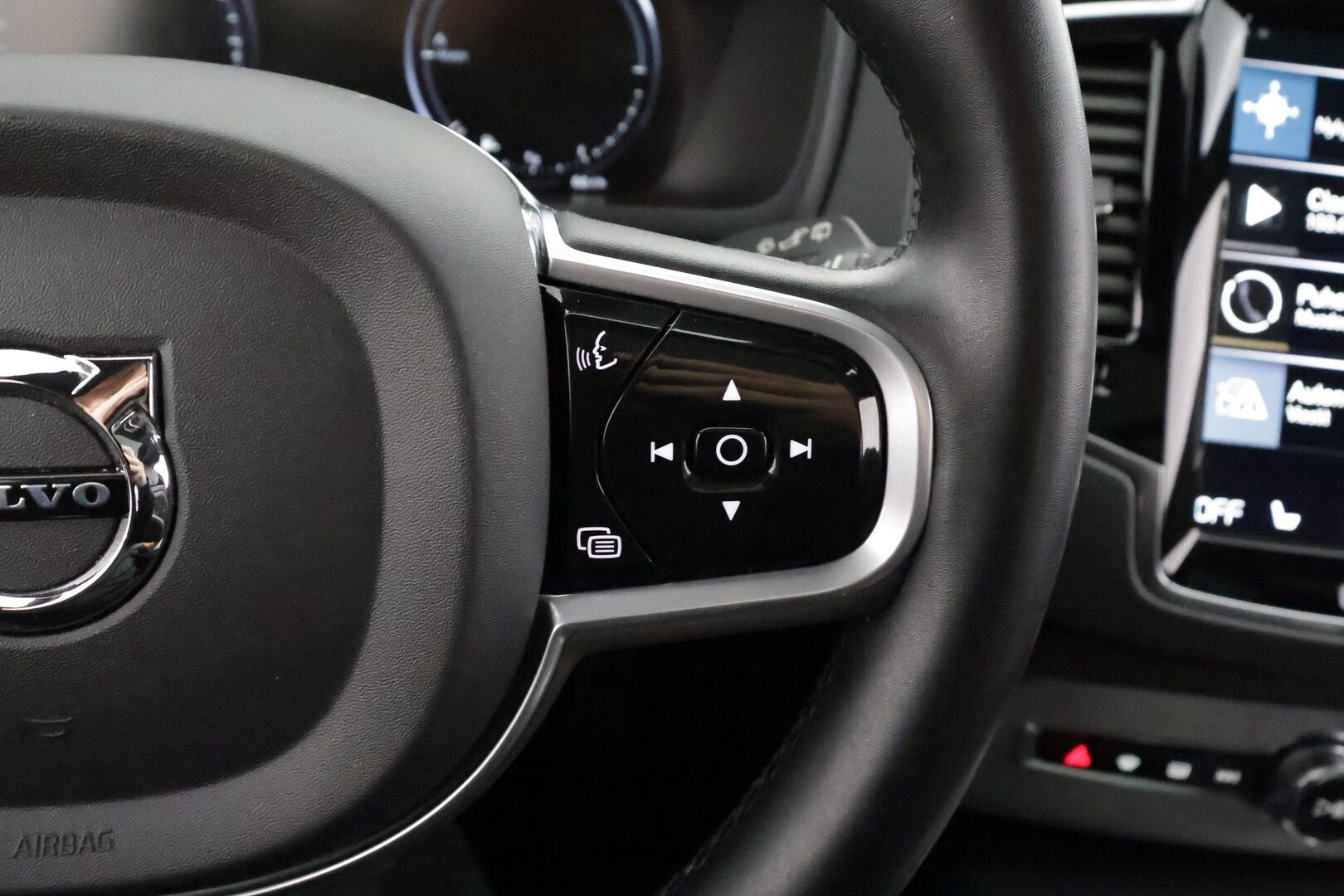 Volvo XC90 2022 T8 AWD Long Range High Performance R-Design aut 7-P - | ACC | Webasto | 360-kamera | Full-LED | Muistipenkit | HUD | Panorma | H/K | Puolinahat sporttipenkit | Kahdet Renkaat | Merkkihuollettu |