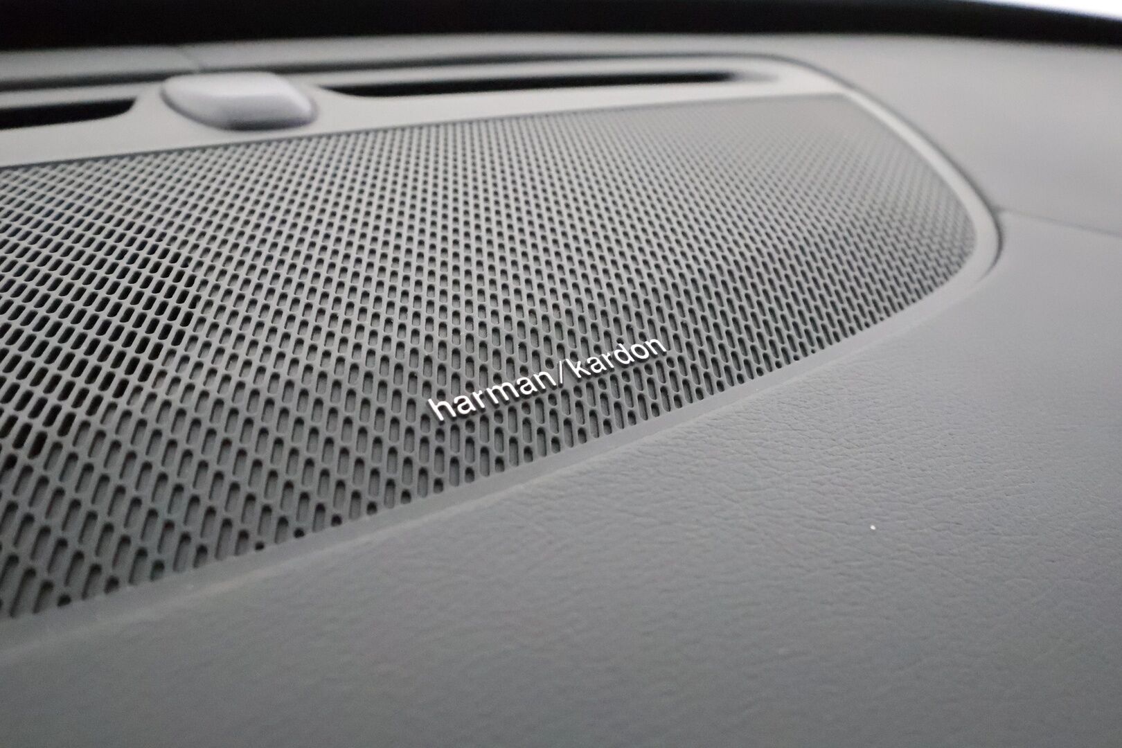 Volvo XC90 2022 T8 AWD Long Range High Performance R-Design aut **H&K / Panorama / HUD / ACC / Full-LED / 360° / Sportpenkit Muistilla** - Juuri tullut Helsinkiin! / Akku kuntotarkastettu / Kahdet Renkaat / Merkkihuollettu - HULLUT JOULUT KORKOTARJOUS 2,49% 