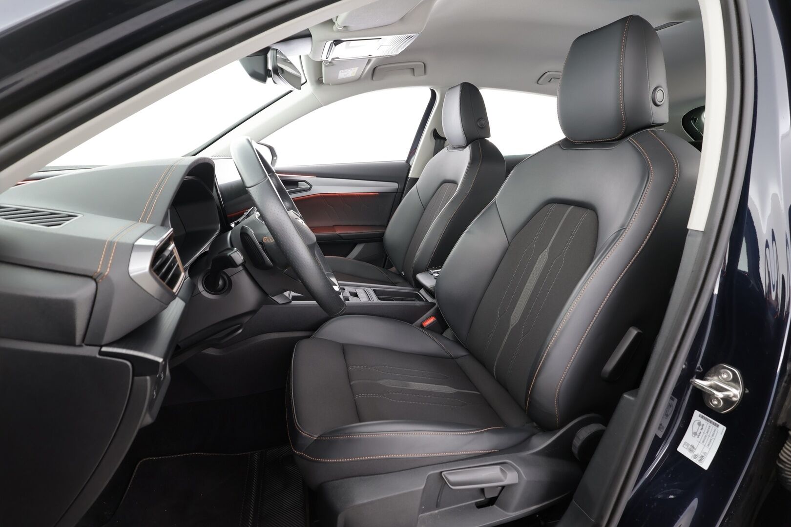 Cupra Formentor 2022 1.4 PHEV 150 kW e-HYBRID DSG - | ACC | LED | P.Kamera | Puolinahat | Ratinlämmitys | Digimittaristo | keyless | Apple&Android | Kahdet Renkaat | Koti & Kauppalaturi |