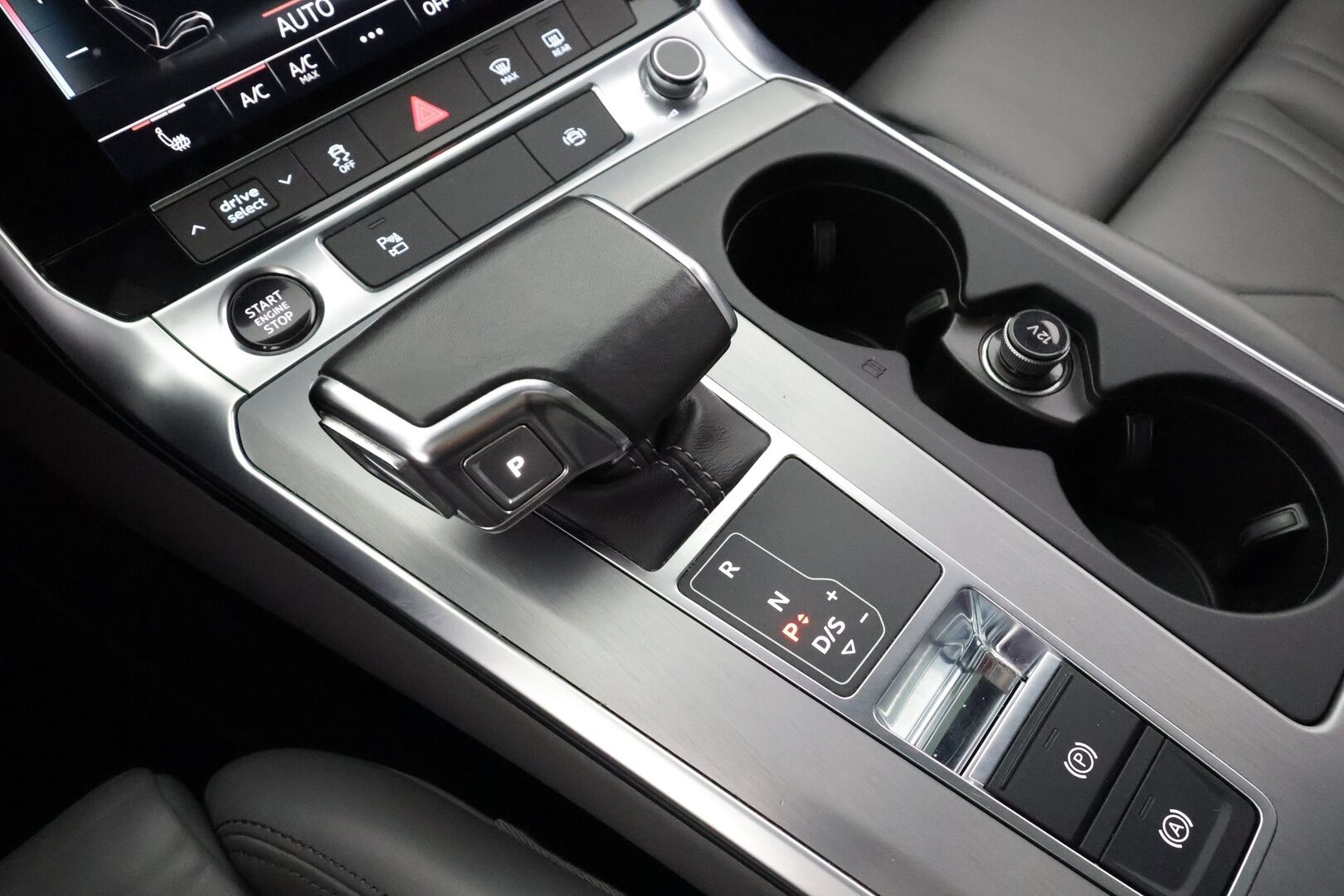 Audi A6 2021 Avant Business Sport 55 TFSI e quattro S-tronic Electrified Edition * S-Line / ACC / Matrix / Koukku / Nahkasisusta * - Digimittaristo / P.Kamera / Panorama / 2x Latauskaapelit / Kahdet renkaat aluvanteilla