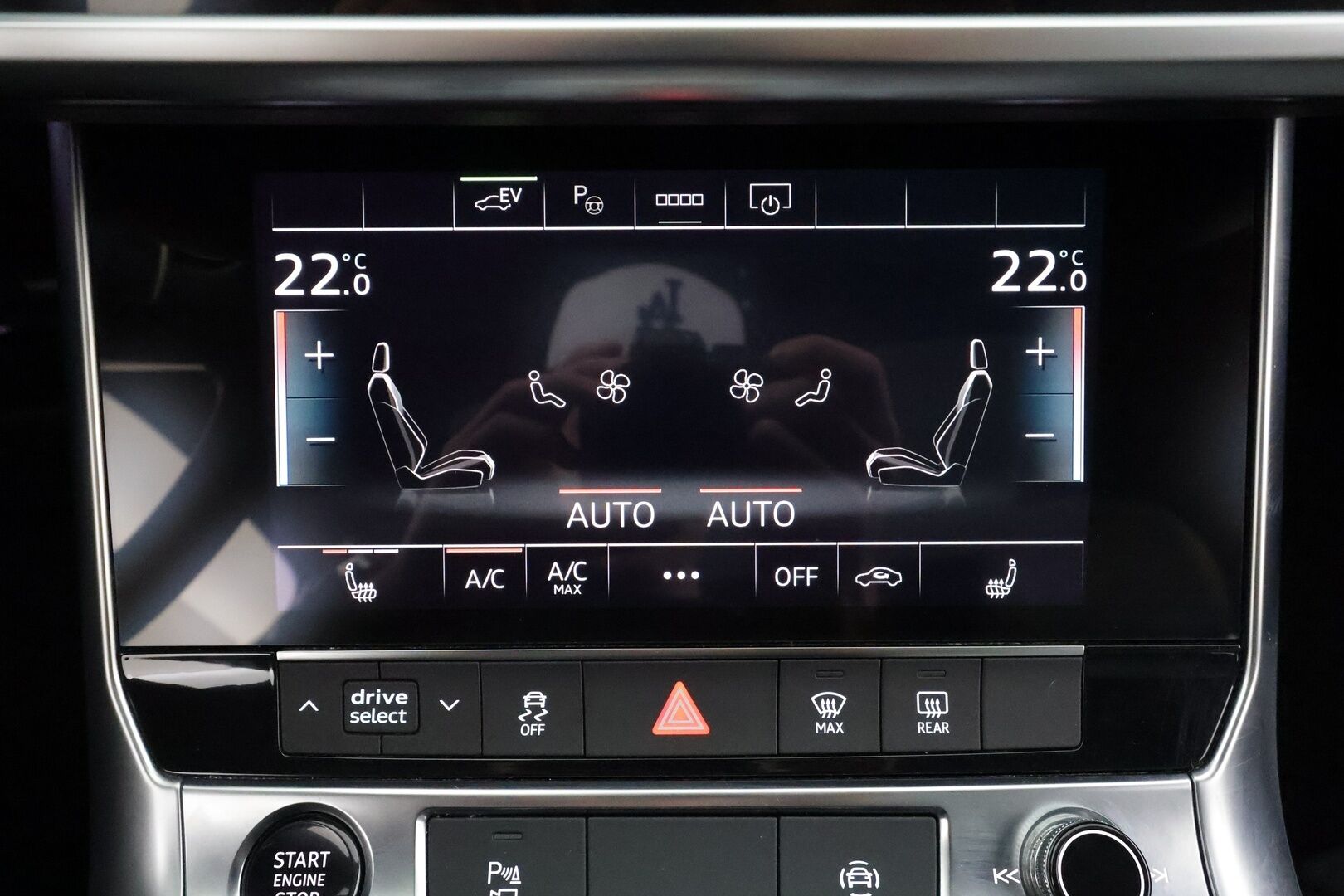 Audi A6 2021 Avant Business Sport 55 TFSI e quattro S-tronic Electrified Edition * ACC / Matrix / Koukku / P.Kamera / Sportpenkki Muistilla * - Panorama / 2x Latauskaapelit / Kahdet renkaat aluvanteilla