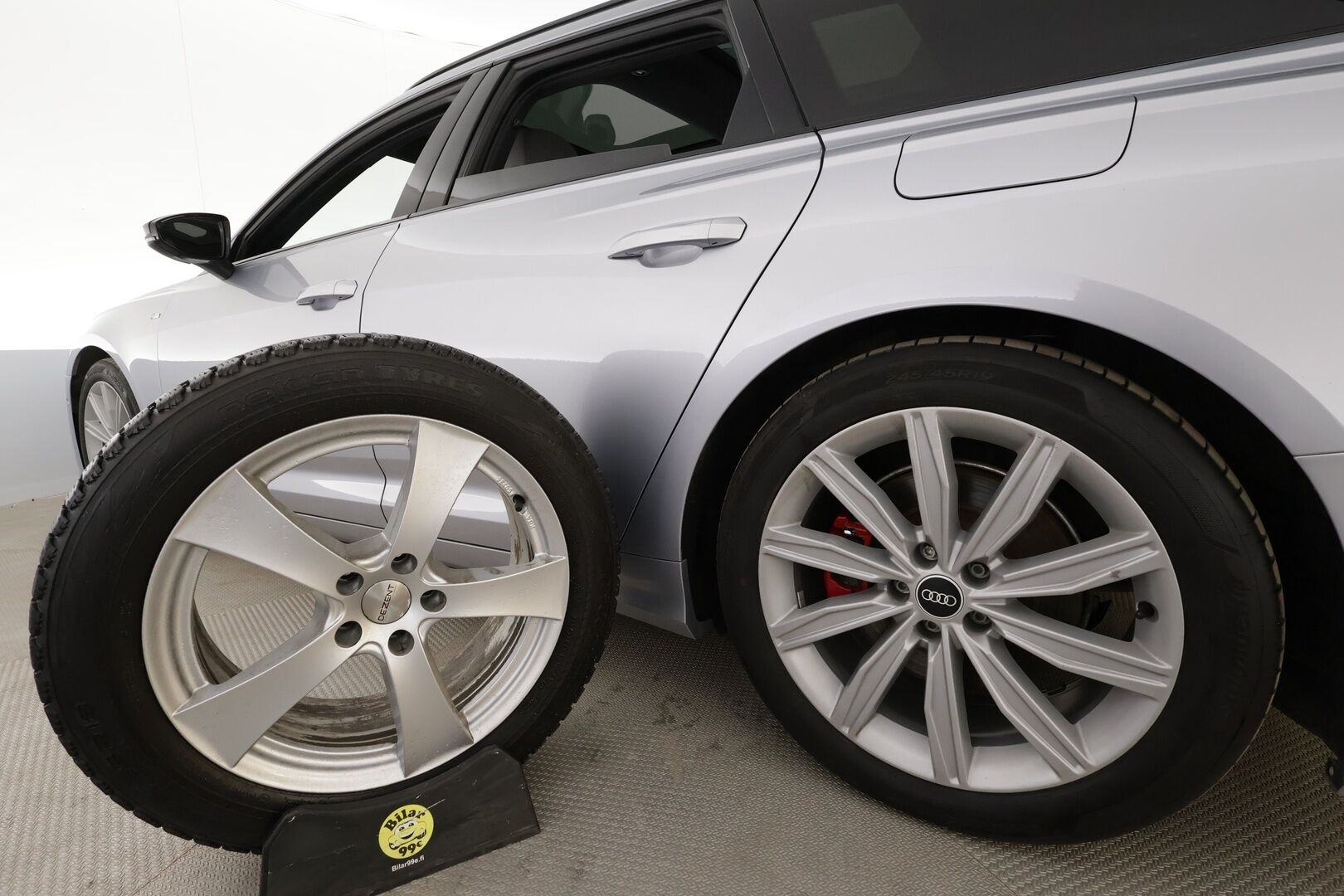 Audi A6 2021 Avant Business Sport 55 TFSI e quattro S-tronic Electrified Edition * ACC / Matrix / Koukku / P.Kamera / Sportpenkki Muistilla * - Panorama / 2x Latauskaapelit / Kahdet renkaat aluvanteilla