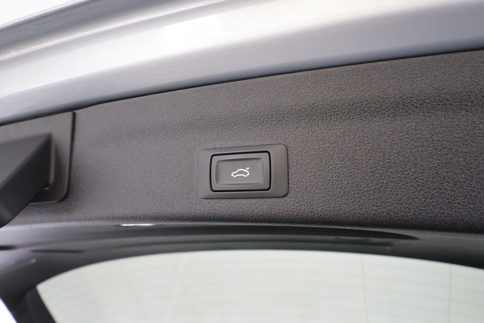 Audi A6 2021 Avant Business Sport 55 TFSI e quattro S-tronic Electrified Edition * S-Line / ACC / Matrix / Koukku / Nahkasisusta * - Digimittaristo / P.Kamera / Panorama / 2x Latauskaapelit / Kahdet renkaat aluvanteilla
