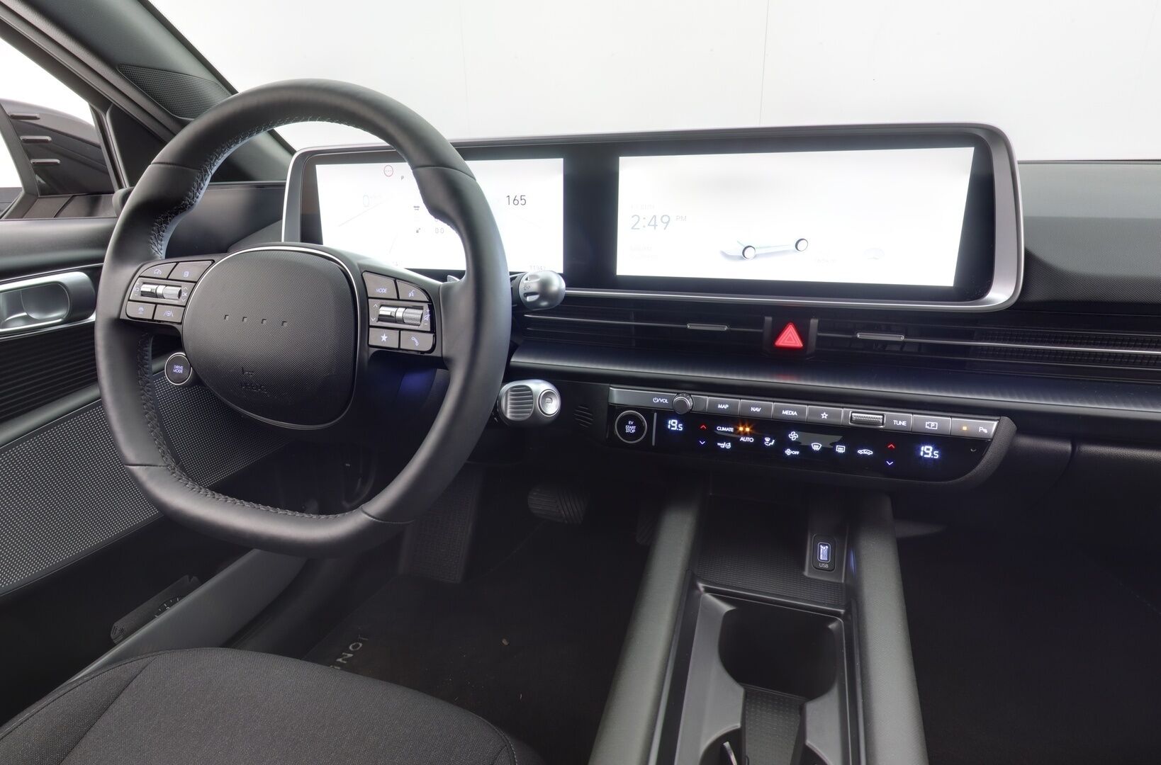 HYUNDAI IONIQ 6 2023 53kWh RWD - Adapt.Vakkari | Peruutuskamera | Lane Assist | Sähköluukku | KeylessGo | Apple&Android | Kahdet renkaat vanteineen
