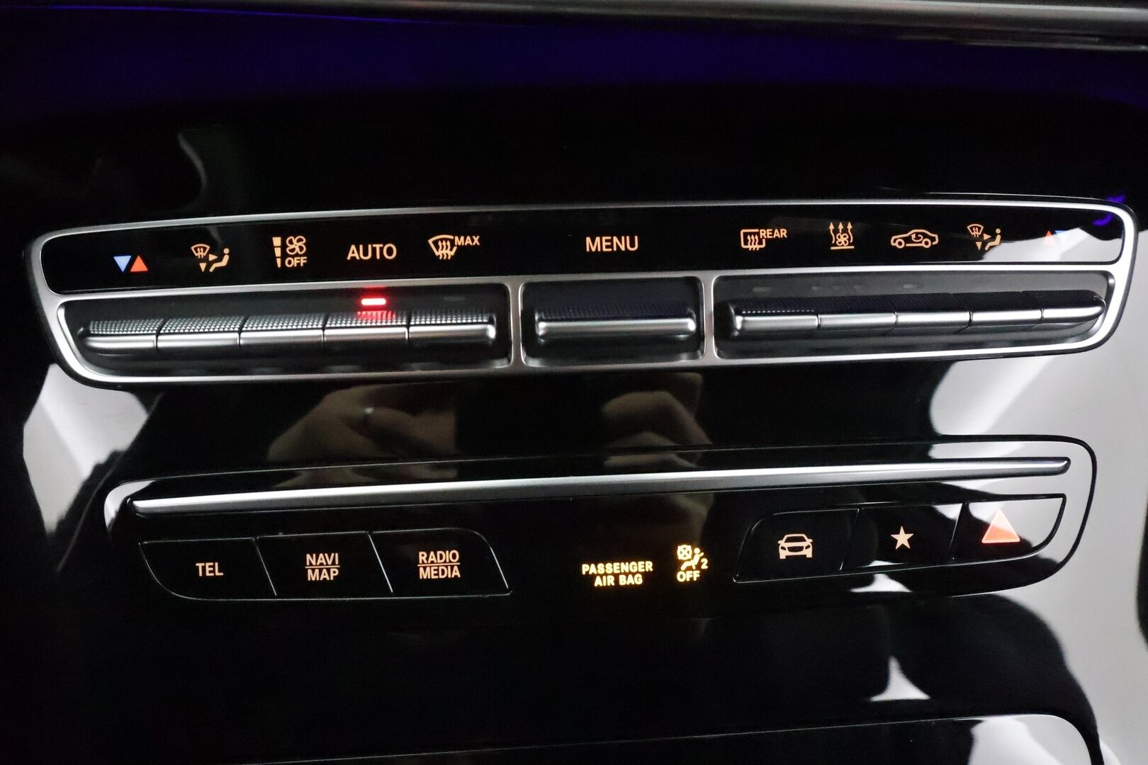 MERCEDES-BENZ EQC 2022 400 4Matic * Distronic+ / 360° / DTR+Q / Koukku / Multibeam / Navi / Midline / KeylessGo / Sporttinahat * - Akku kuntotarkastettu