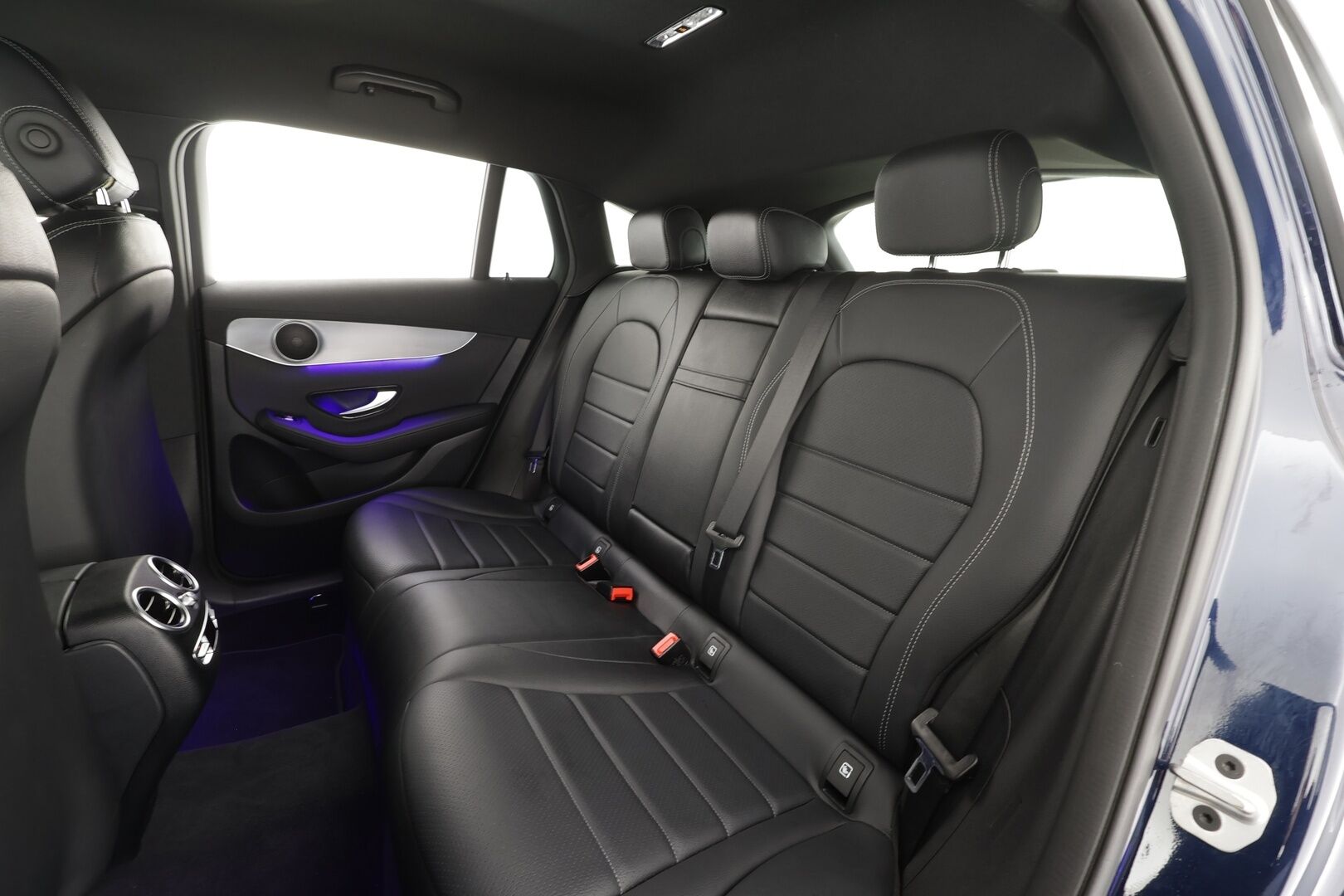 MERCEDES-BENZ EQC 2022 400 4Matic * Distronic+ / 360° / DTR+Q / Koukku / Multibeam / Navi / Midline / KeylessGo / Sporttinahat * - Akku kuntotarkastettu