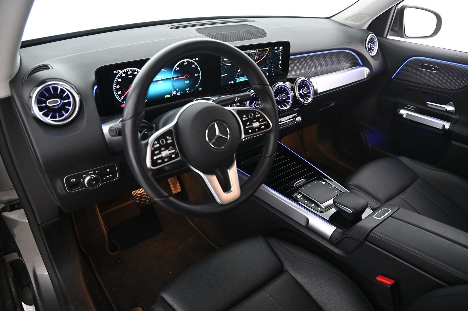 MERCEDES-BENZ EQB 2023 300 4MATIC Business - 3,99 % KORKOTARJOUS TÄHÄN AUTOON - DTR+/ Peruutuskamera / DC-lataus / Hierovat etupenkit / 