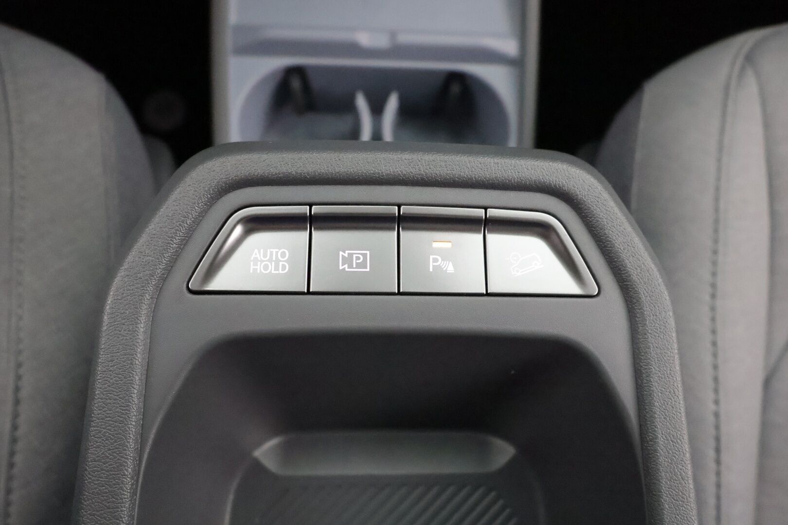 KIA EV3 2025 Air FWD 58,3kWh 204hv * Smart Cruise / P-kamera / Kaistavahti / Apple&Android / KeylessGo / LED-valot / Navi / Digimittaristo * - 3,99 % KORKOTARJOUS TÄHÄN AUTOON - 31.5. ASTI! - * 2x renkaat / Kuin Uusi / Hyvät Varusteet *