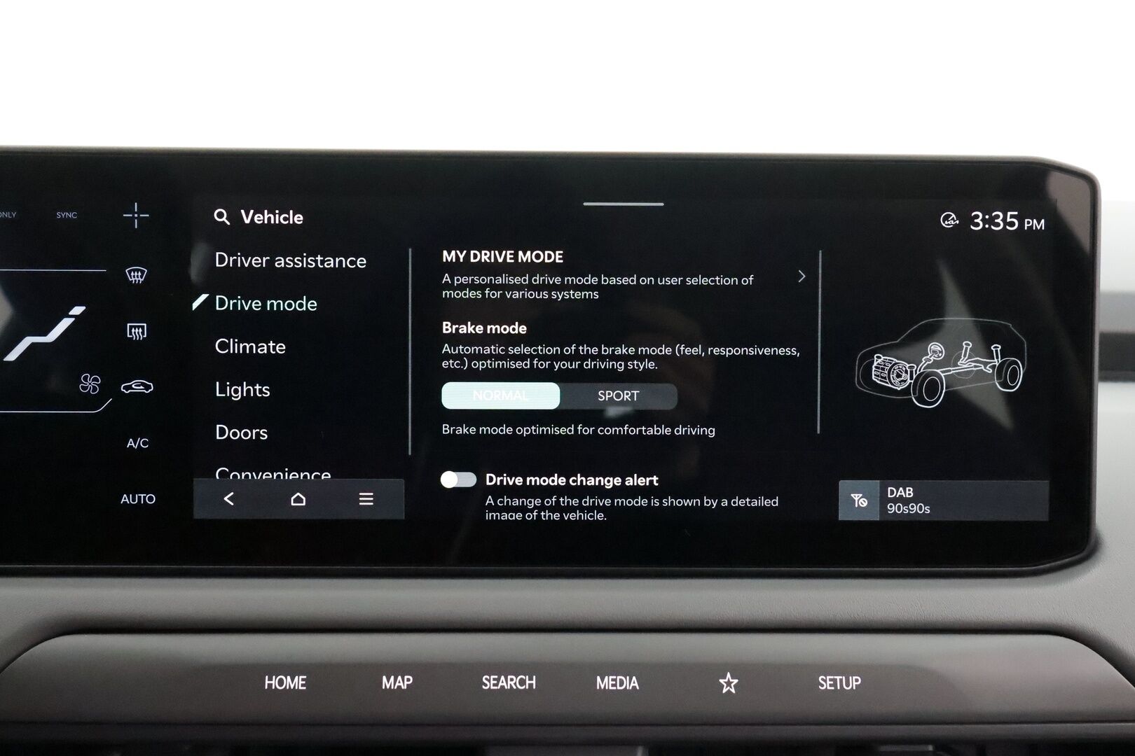 KIA EV3 2025 Air FWD 58,3kWh 204hv * Smart Cruise / P-kamera / Kaistavahti / Apple&Android / KeylessGo / LED-valot / Navi / Digimittaristo * - 3,99 % KORKOTARJOUS TÄHÄN AUTOON - 31.5. ASTI! - * 2x renkaat / Kuin Uusi / Hyvät Varusteet *
