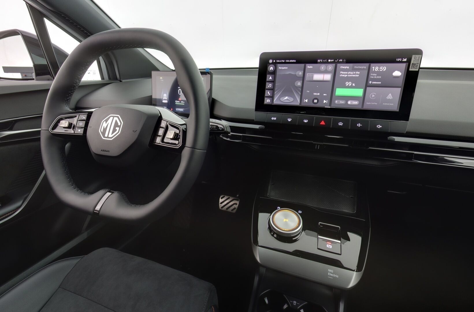 MG MG4 2024 X-Power Lämpöpumppu / 360° Kamera / Adapt. Vakkari / Kaistavahti / LED-valot / Apple&Android / Nahka-alcantara / - Uutta vastaava neliveto / Pitkä range / Huippu varusteet