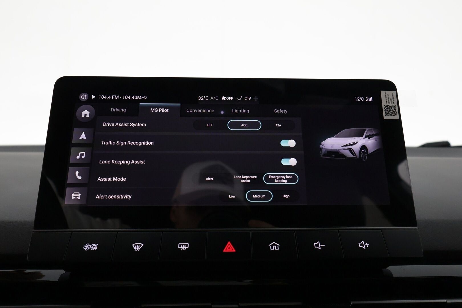 MG MG4 2024 X-Power Lämpöpumppu / 360° Kamera / Adapt. Vakkari / Kaistavahti / LED-valot / Apple&Android / Nahka-alcantara / - Uutta vastaava neliveto / Pitkä range / Huippu varusteet