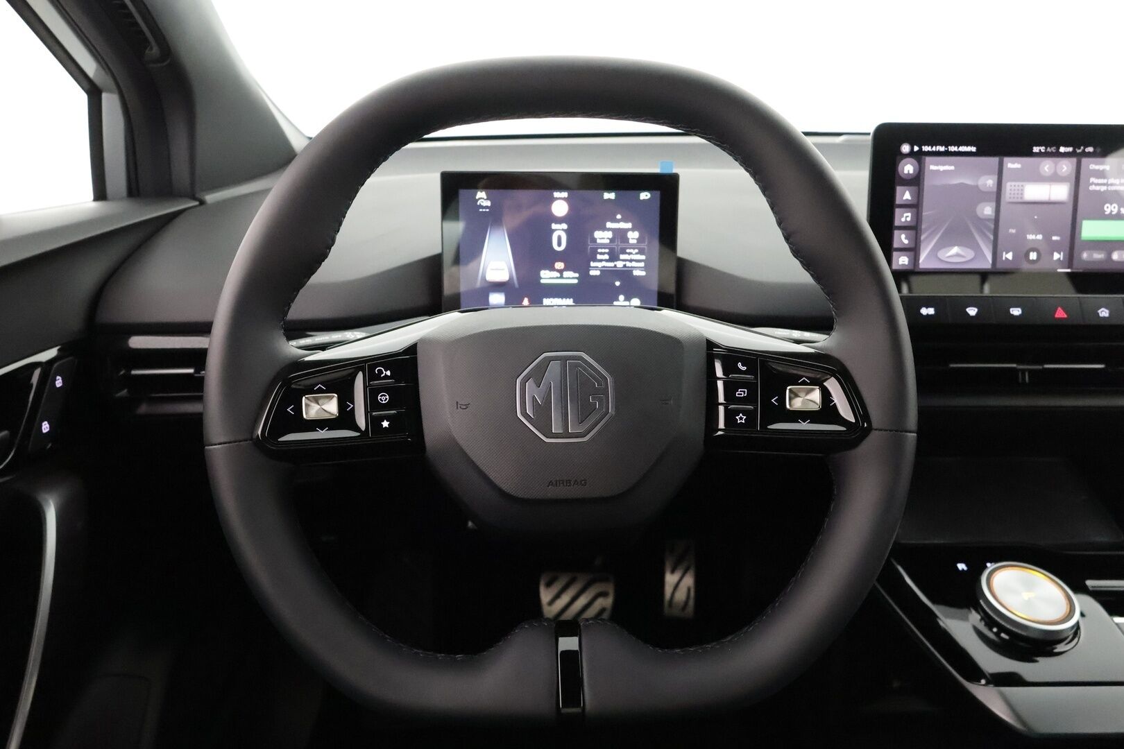 MG MG4 2024 X-Power Lämpöpumppu / 360° Kamera / Adapt. Vakkari / Kaistavahti / LED-valot / Apple&Android / Nahka-alcantara / - Uutta vastaava neliveto / Pitkä range / Huippu varusteet
