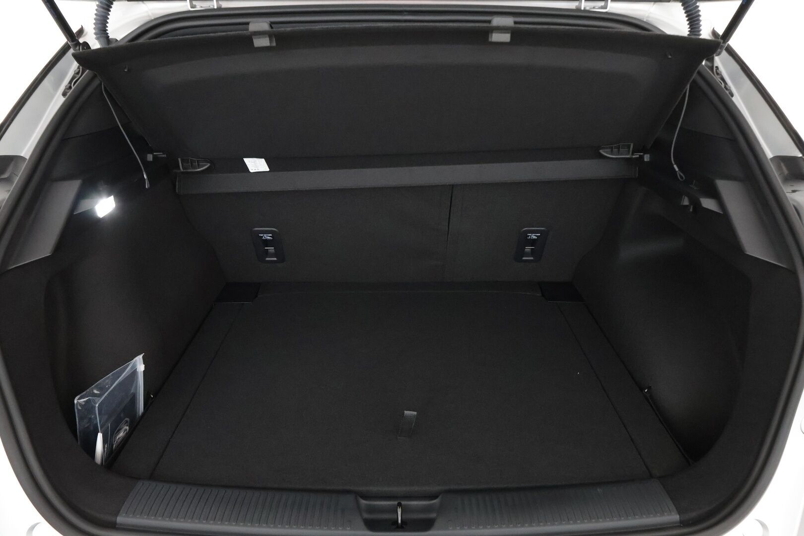 MG MG4 2024 X-Power Lämpöpumppu / 360° Kamera / Adapt. Vakkari / Kaistavahti / LED-valot / Apple&Android / Nahka-alcantara / - Uutta vastaava neliveto / Pitkä range / Huippu varusteet