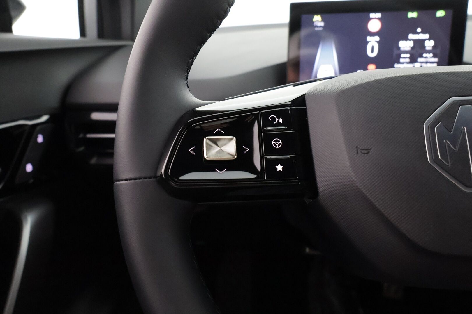 MG MG4 2024 X-Power Lämpöpumppu / 360° Kamera / Adapt. Vakkari / Kaistavahti / LED-valot / Apple&Android / Nahka-alcantara / - Uutta vastaava neliveto / Pitkä range / Huippu varusteet