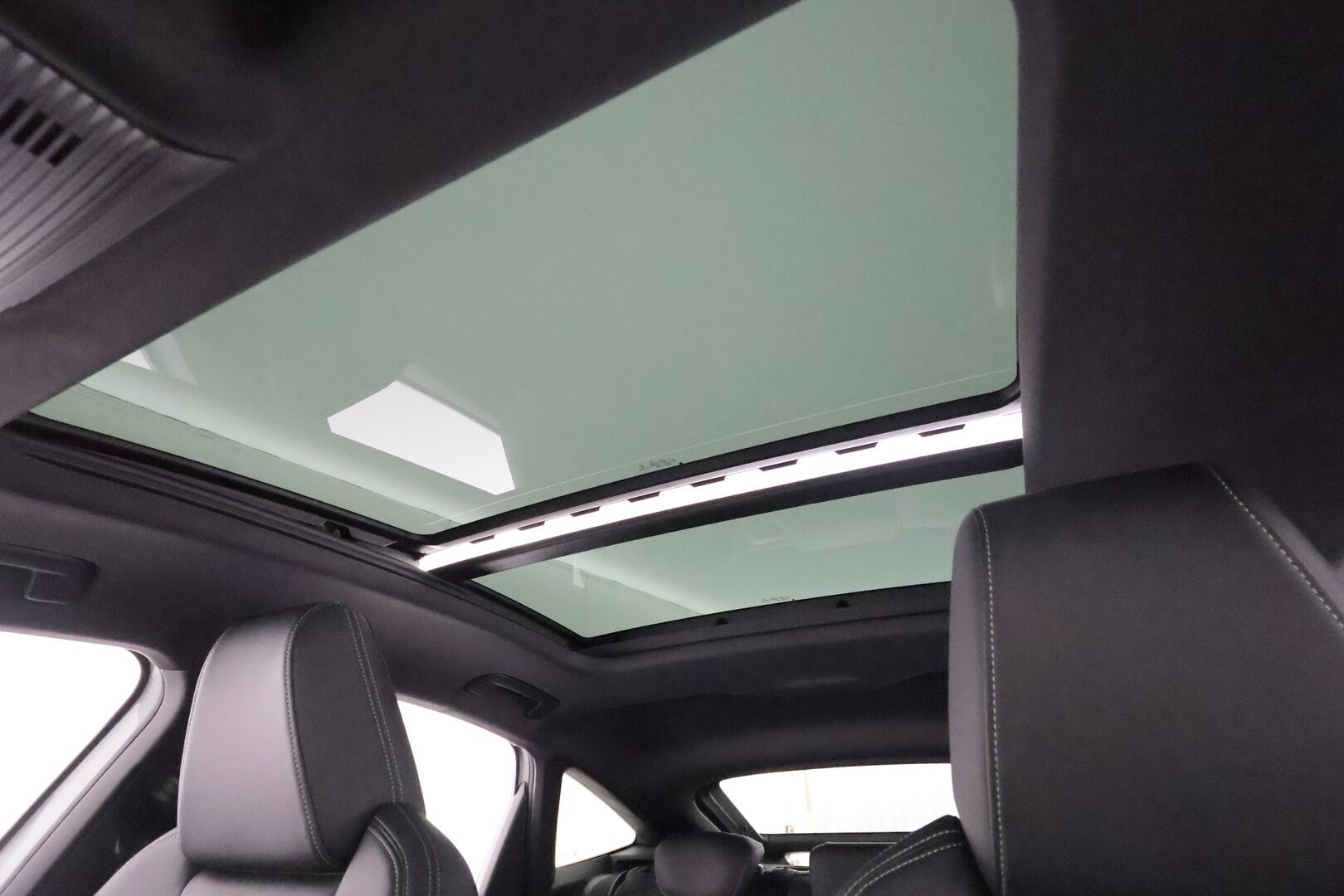 AUDI Q4 E-TRON 2022 50 e-tron quattro Sportback S Line - 3,99 % KORKOTARJOUS TÄHÄN AUTOON - Adapt.Vakkari / Sonos Audio / Matrix LED / HUD / Vetokoukku / Peruutuskamera / Nahka-Alcantara / Panoraama / Supervarusteet!