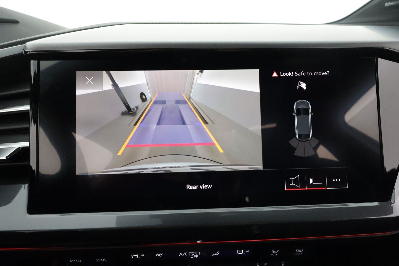 AUDI Q4 E-TRON 2022 50 e-tron quattro Sportback S Line - 3,99 % KORKOTARJOUS TÄHÄN AUTOON - Adapt.Vakkari / Sonos Audio / Matrix LED / HUD / Vetokoukku / Peruutuskamera / Nahka-Alcantara / Panoraama / Supervarusteet!