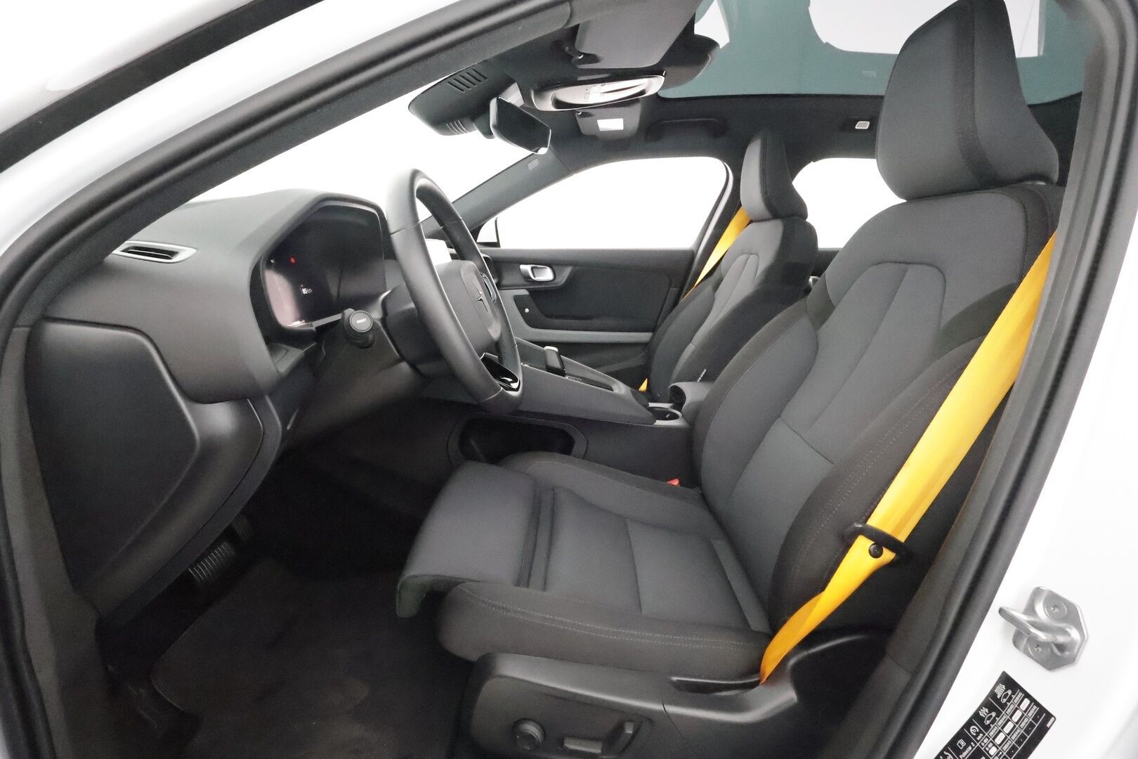 POLESTAR 2 2022 L-Range Dual M. **Lasikatto / 360° Kamera / Lämpöpumppu / Koukku / Adapt.Vakkari / Pixel-LED / Sporttipenkki Muistilla** - 3,99 % KORKOTARJOUS TÄHÄN AUTOON - Harman/Kardon / Kaistavahti / Google Maps /KeylessGO