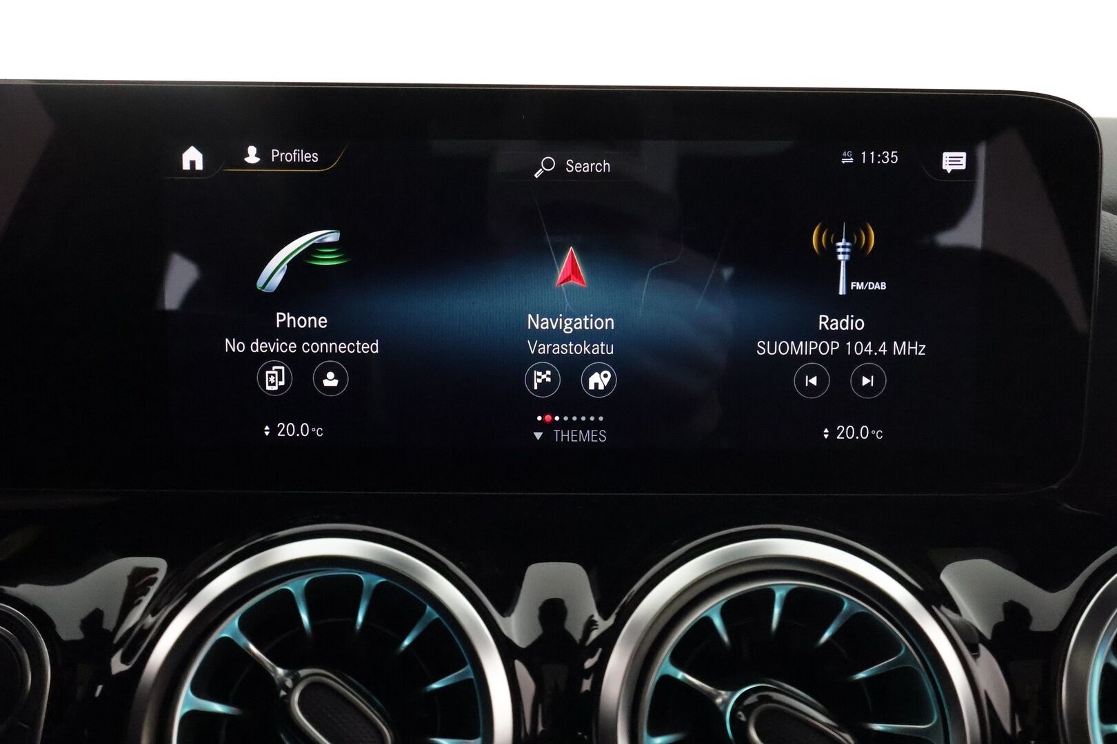 MERCEDES-BENZ EQA 2022 300 4MATIC **HUD / 360° Kamera / Panorama / Widescreen / Adapt.Vakkari / LED-High Performance / Muistipenkki / Navi ** - 3,99 % KORKOTARJOUS TÄHÄN AUTOON - Kaistavahti / KeylessGO / Erittäin siisti!