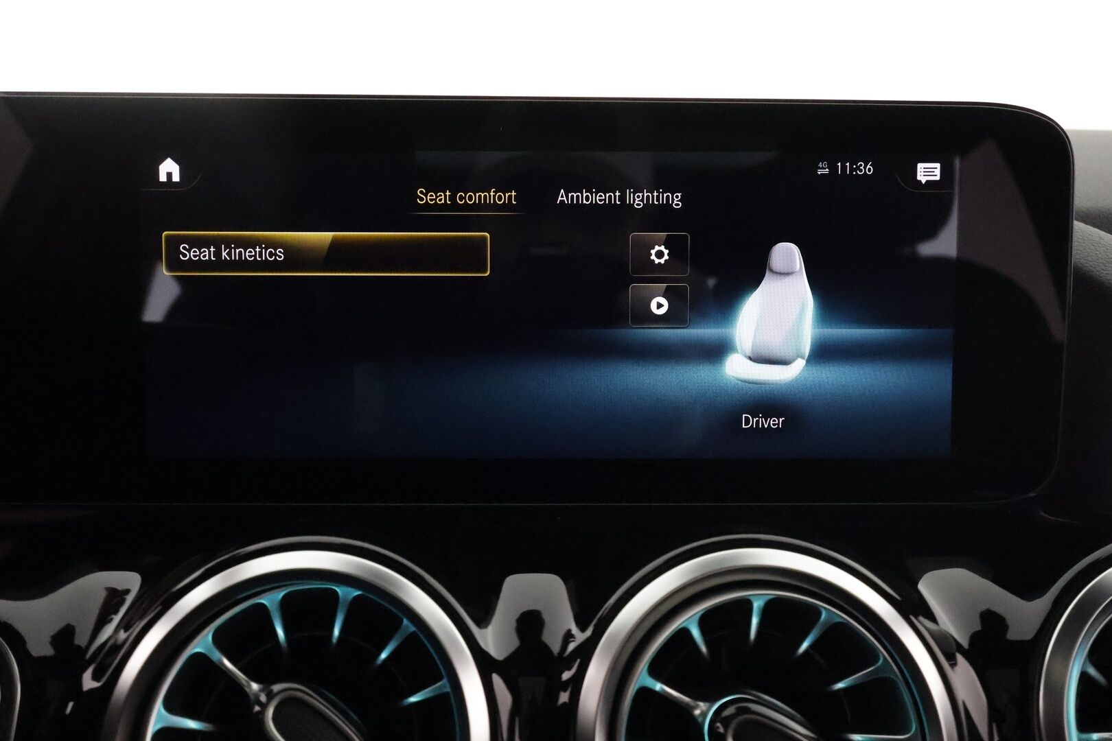 MERCEDES-BENZ EQA 2022 300 4MATIC **HUD / 360° Kamera / Panorama / Widescreen / Adapt.Vakkari / LED-High Performance / Muistipenkki / Navi ** - 3,99 % KORKOTARJOUS TÄHÄN AUTOON - Kaistavahti / KeylessGO / Erittäin siisti!