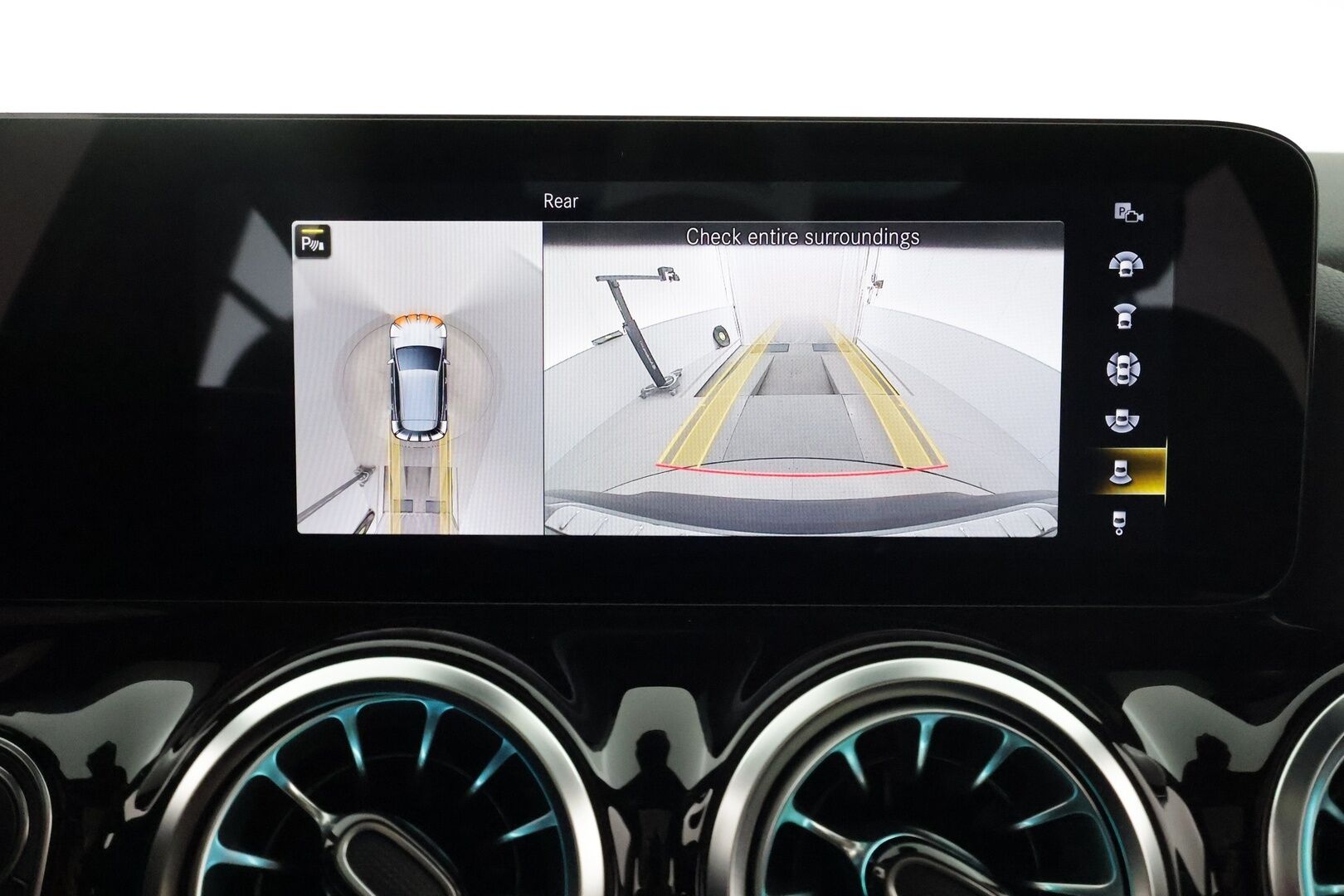 MERCEDES-BENZ EQA 2022 300 4MATIC **HUD / 360° Kamera / Panorama / Widescreen / Adapt.Vakkari / LED-High Performance / Muistipenkki / Navi ** - 3,99 % KORKOTARJOUS TÄHÄN AUTOON - Kaistavahti / KeylessGO / Erittäin siisti!