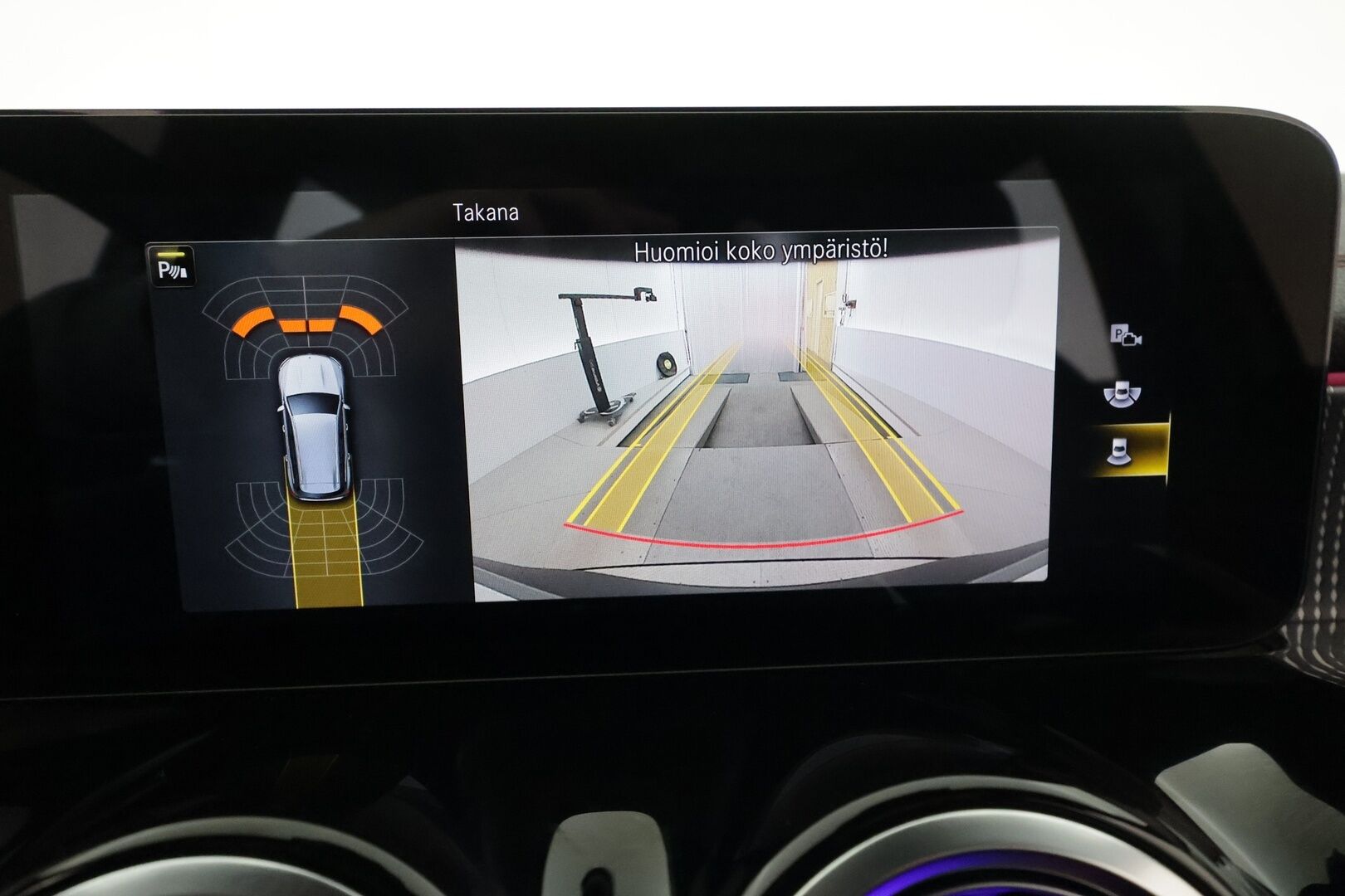 MERCEDES-BENZ EQB 2022 300 4Matic AMG **Distronic+ / 'Panorama / Widescreen / Muistipenkki / P.kamera / Keyless / Apple&Android / 2x vanteet** - 3,99 % KORKOTARJOUS TÄHÄN AUTOON - 