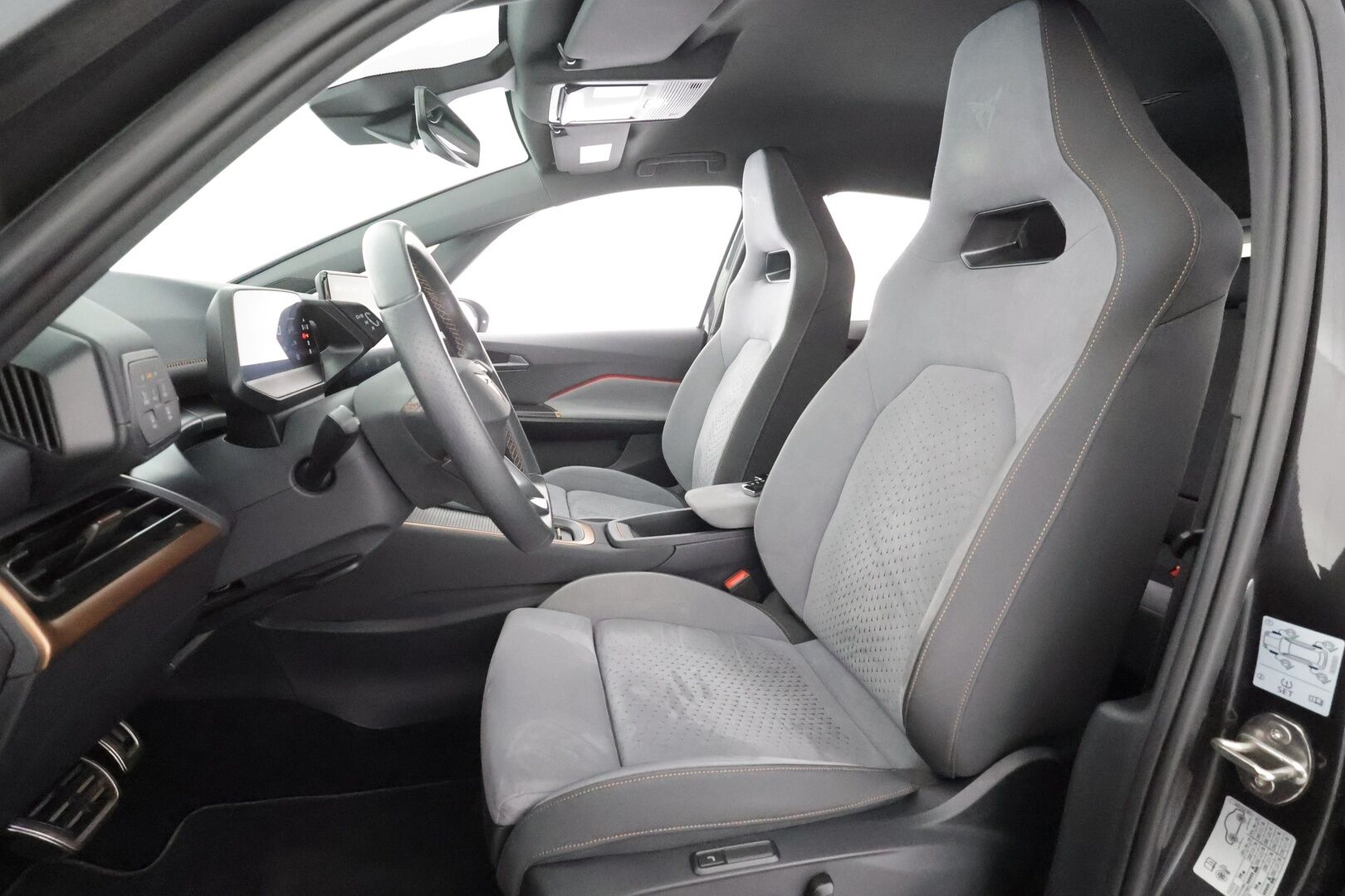 CUPRA BORN 2024 150kW 62kWh - | ACC | 360° | ILP | HUD | Sähkösäät. sporttipenkit hieronnalla | Travel assist | Side assist | LED | 