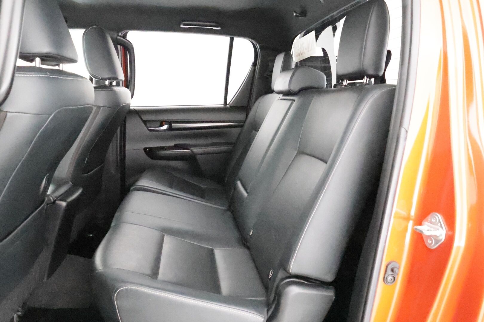 TOYOTA HILUX 2019 Double Cab 4WD 2,4D Ultimate - 3,99 % KORKOTARJOUS TÄHÄN AUTOON - Super hieno! / Nahkapenkit / P-kamera / Kaistavahti / Vakkari / LED-valot / Koukku / Aut. Ilmastointi