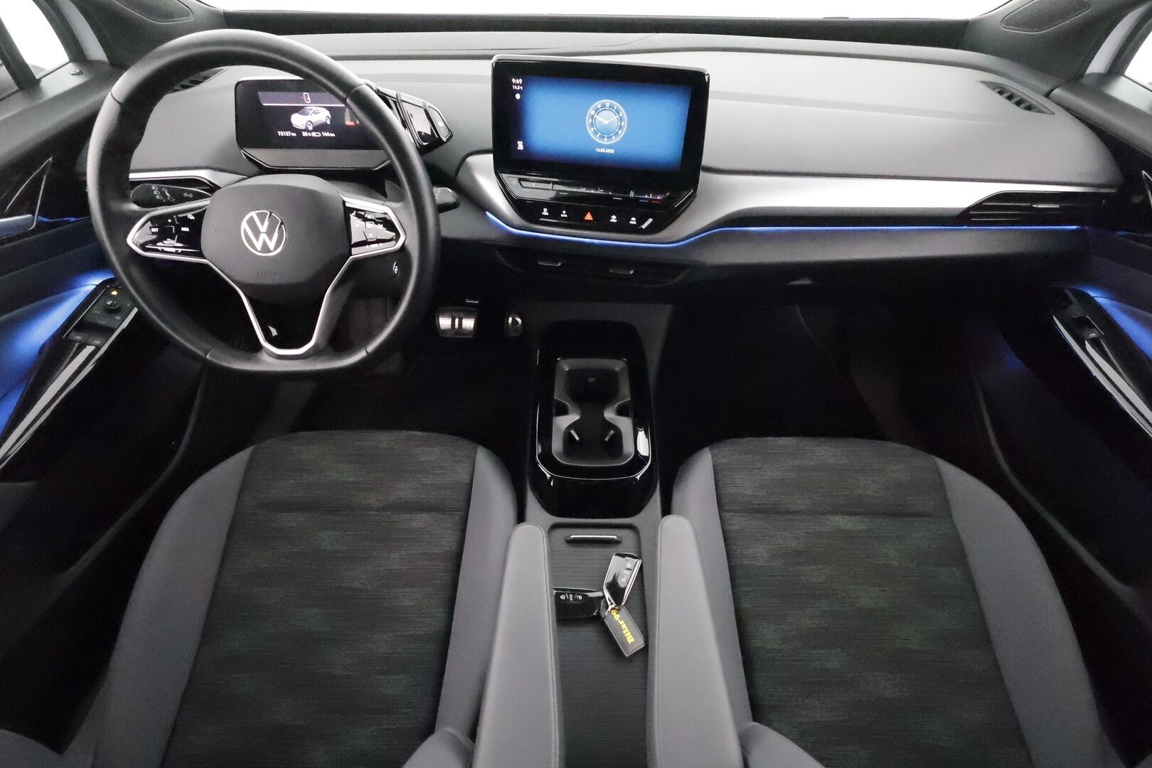 VOLKSWAGEN ID.4 2023 Pro 128kW *Lämpöpumppu / Koukku / ACC / Tutkat / LED-valot / Kaistavahti / Digimittaristo / Navi* - Lämpöpumppu / Adapt.Vak. / Koukku / Digimittaristo / Navi / P.Tutkat