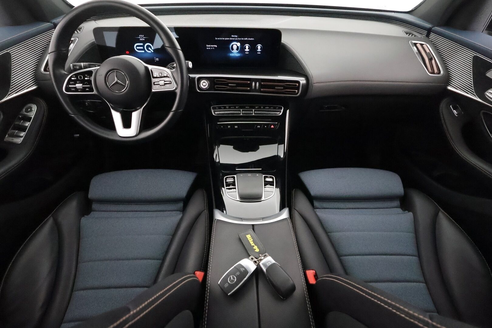 MERCEDES-BENZ EQC 2022 400 4Matic - 3,99 % KORKOTARJOUS TÄHÄN AUTOON - Distronic+ / Kattoluukku / 360-Kamera / Multibeam LED / Muistipenkit / Comand Navi / Widescreen / Akku kuntotarkastettu!