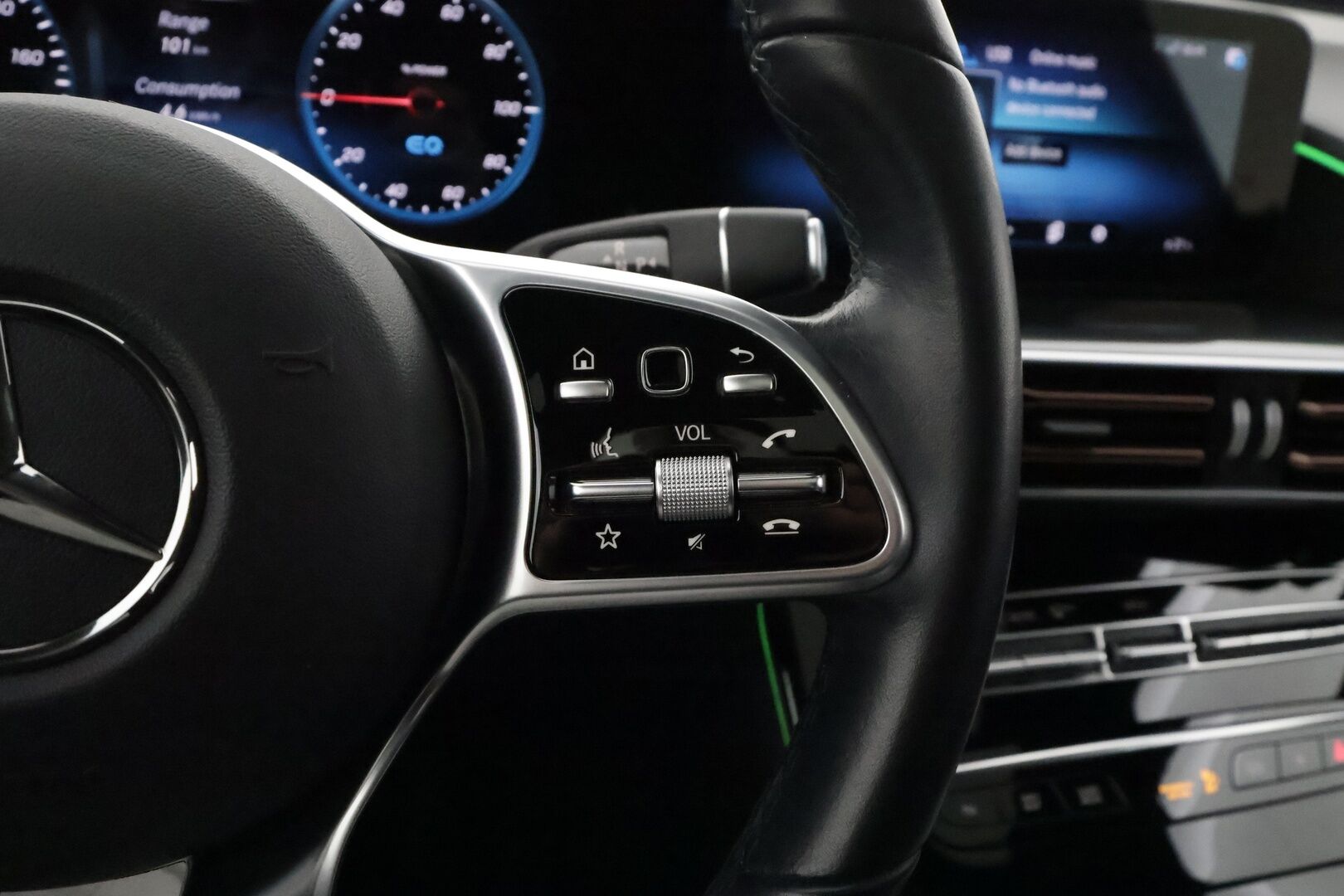 MERCEDES-BENZ EQC 2022 400 4Matic - 3,99 % KORKOTARJOUS TÄHÄN AUTOON - Distronic+ / Kattoluukku / 360-Kamera / Multibeam LED / Muistipenkit / Comand Navi / Widescreen / Akku kuntotarkastettu!