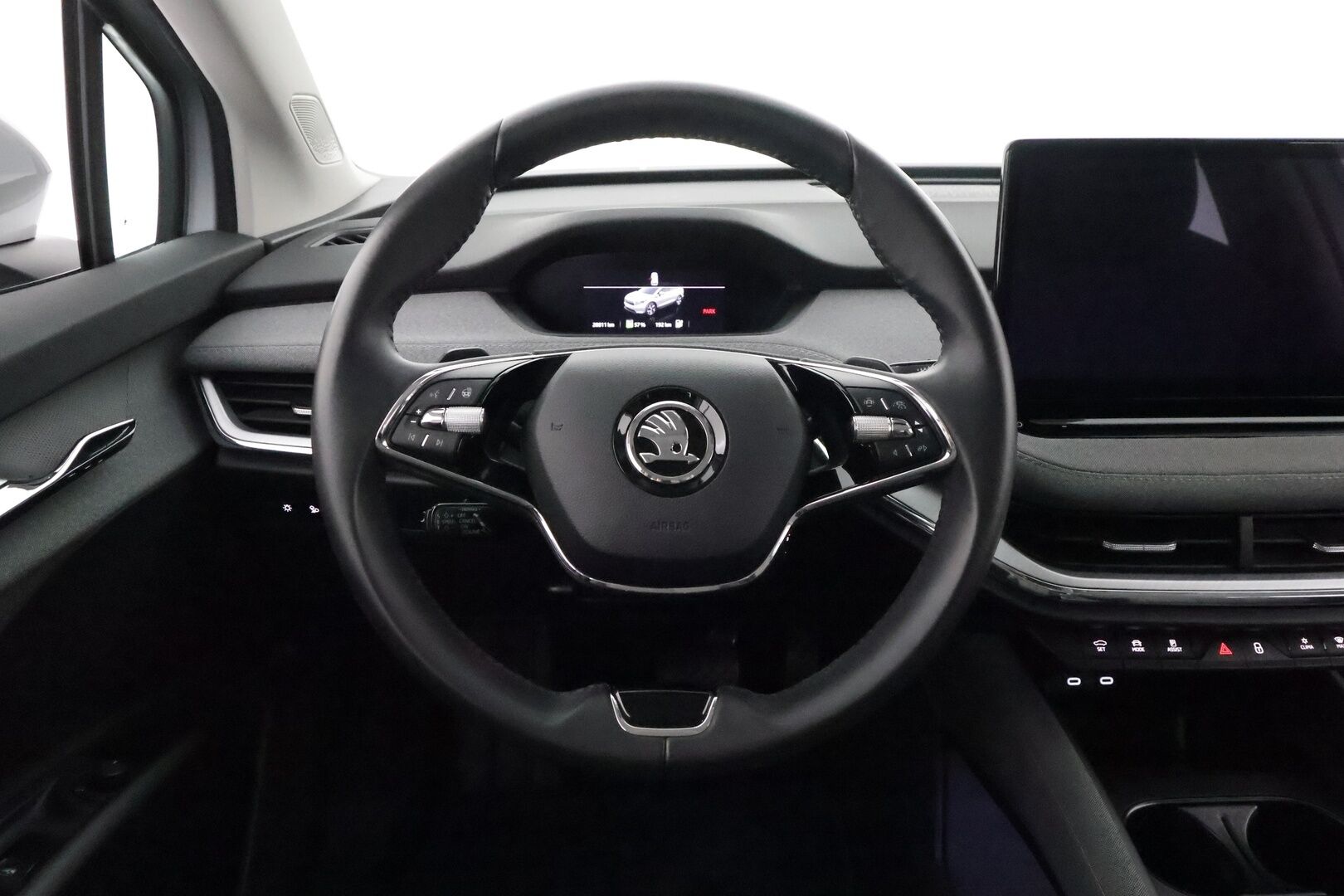SKODA ENYAQ 2022 60iV **Lämpöpumppu / Koukku / 360° Kamera / Matrix-LED / Adapt.Vakkari / Muistipenkki / Navi / Kaistavahti / KeylessGO** - 3,99 % KORKOTARJOUS TÄHÄN AUTOON - Digimittaristo / 1x Vanteet / 2x renkaat