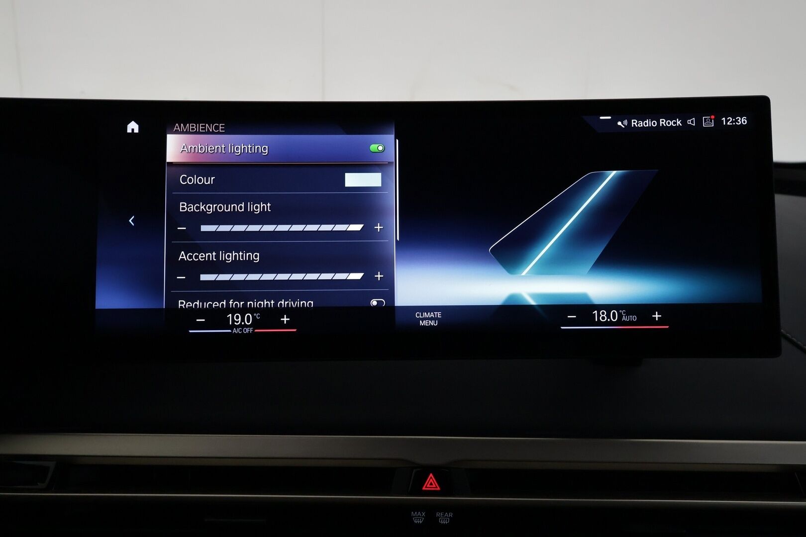 BMW IX 2022 xDrive50 Fully Charged * Bowers&Wilkins / SkyLounge / ACC / Ilmastoidut&Hierovat muistipenkit / Softclose / Vetokoukku * - 2,99 % KORKOTARJOUS TÄHÄN AUTOON - SoH 91,1% / Merkkihuollettu / Huippuvarusteet / Upea väri!
