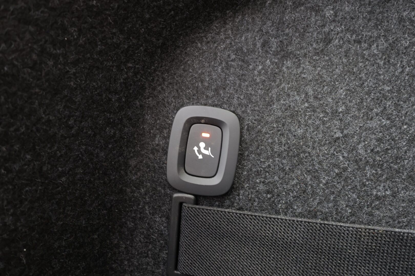 Polestar 2 2021 Long Range Dual Motor Performance, 300kW, 78kWh * Pilot&Plus / H&K / Koukku / ILP / ACC / Pixel-LED / 360° / Sportpenkki Muistilla * - Akku kuntotarkastettu SoH 94% / 2x Latauskaapelit / Kahdet renkaat