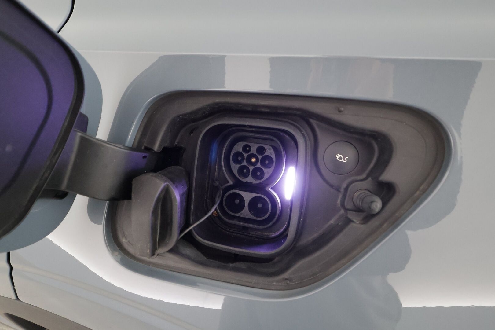 Polestar 2 2021 Long Range Dual Motor Performance, 300kW, 78kWh * Pilot&Plus / H&K / Koukku / ILP / ACC / Pixel-LED / 360° / Sportpenkki Muistilla * - Akku kuntotarkastettu SoH 94% / 2x Latauskaapelit / Kahdet renkaat