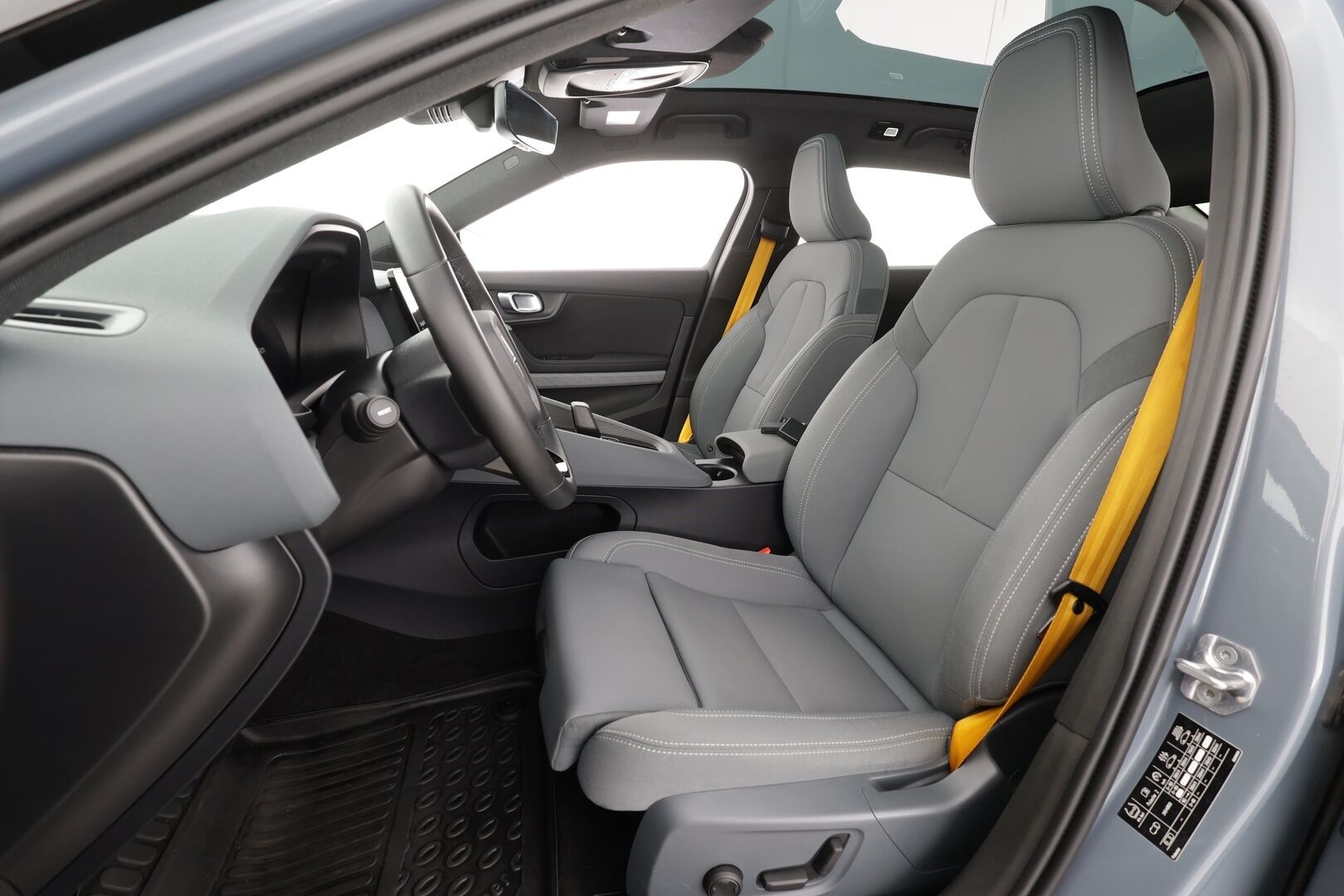 Polestar 2 2021 Long Range Dual Motor Performance, 300kW, 78kWh * Pilot&Plus / H&K / Koukku / ILP / ACC / Pixel-LED / 360° / Sportpenkki Muistilla * - Akku kuntotarkastettu SoH 94% / 2x Latauskaapelit / Kahdet renkaat