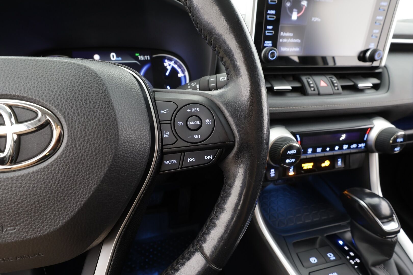 Toyota RAV4 2019 2,5 Hybrid AWD-i Premium - | ACC | Webasto | Koukku | Muistipenkki | LED | P.Kamera | Nahat | Ratinlämmitys | Apple&Android | Kahdet Renkaat |