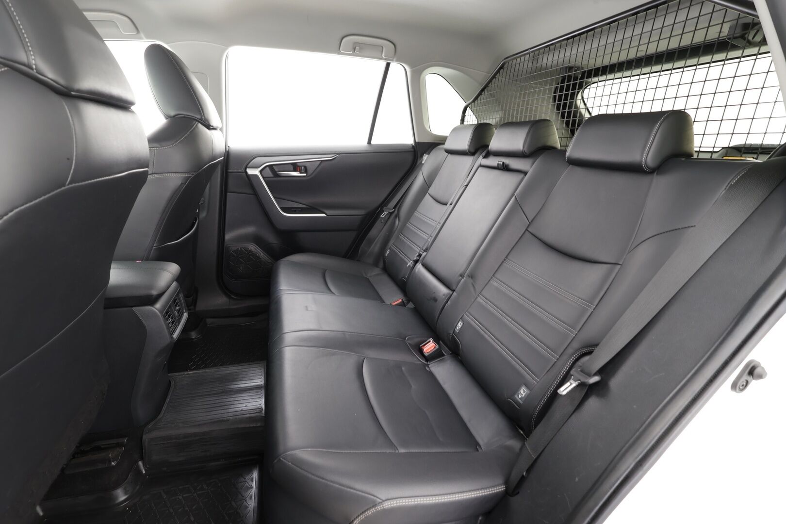Toyota RAV4 2019 2,5 Hybrid AWD-i Premium - | ACC | Webasto | Koukku | Muistipenkki | LED | P.Kamera | Nahat | Ratinlämmitys | Apple&Android | Kahdet Renkaat |