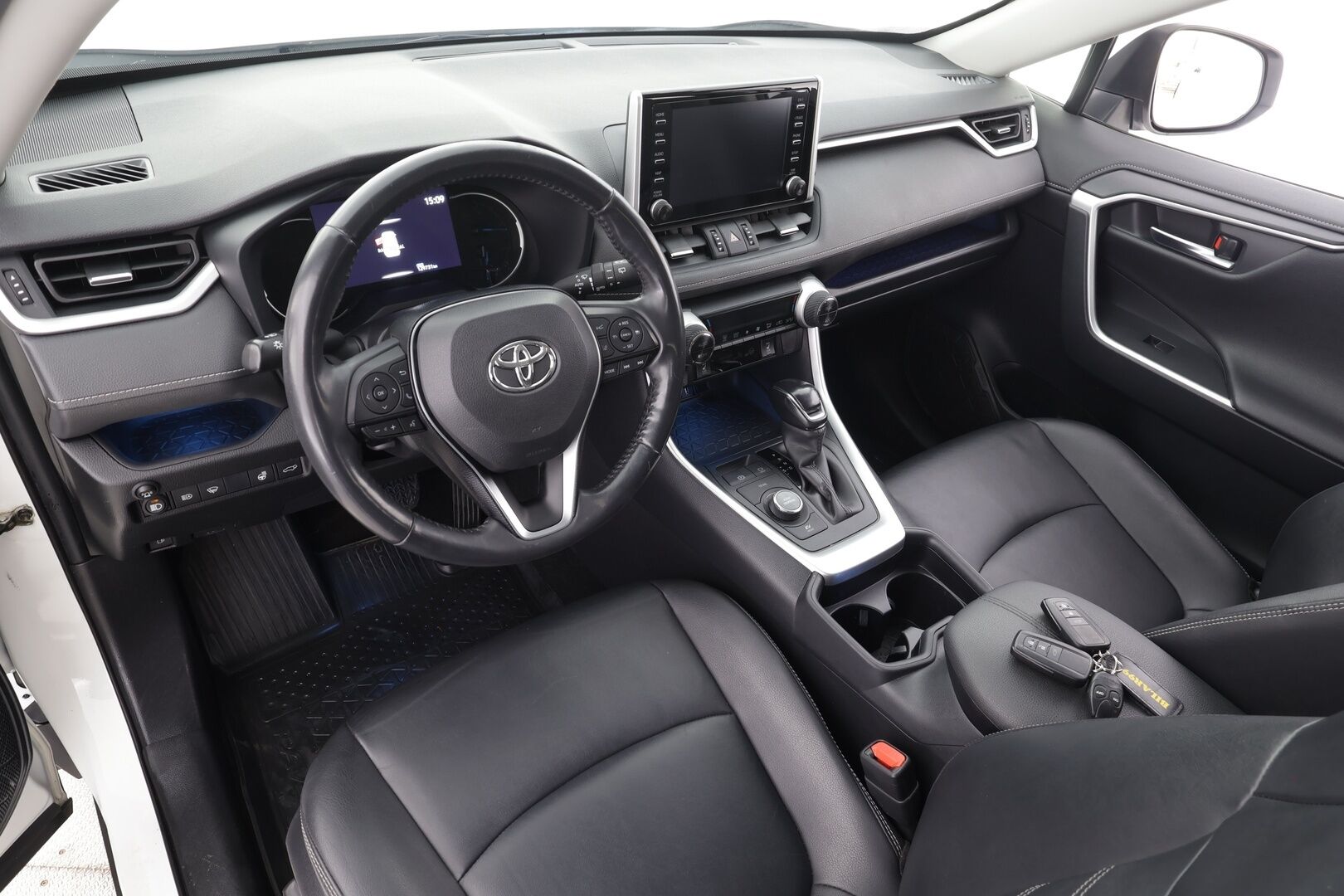 Toyota RAV4 2019 2,5 Hybrid AWD-i Premium - | ACC | Webasto | Koukku | Muistipenkki | LED | P.Kamera | Nahat | Ratinlämmitys | Apple&Android | Kahdet Renkaat |