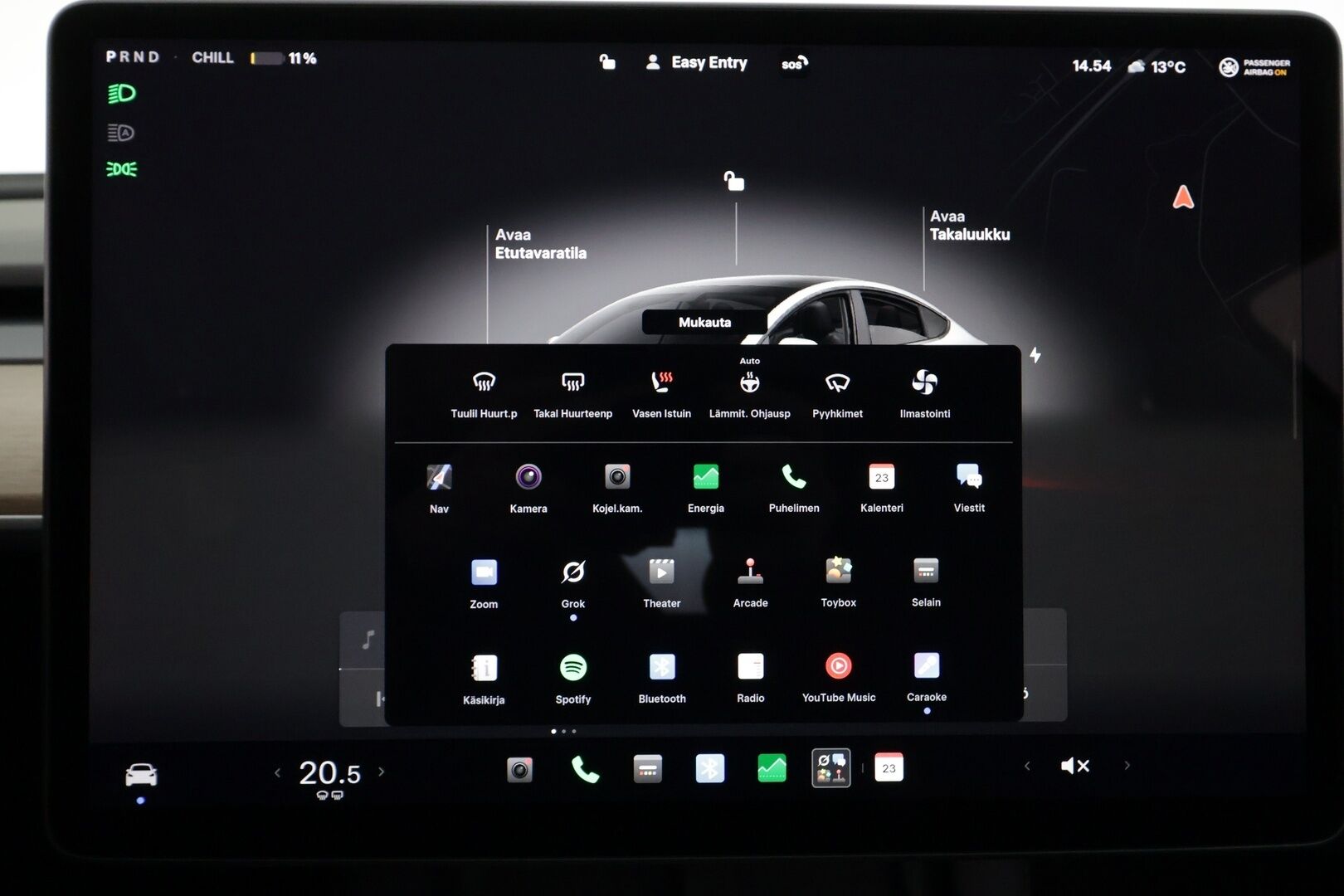 Tesla Model 3 2023 Standard Range Plus RWD - | ILP | Koukku | Lasikatto | ACC | Matrix-LED | P.Kamera | Muistipenkki | Premium Audio | Navi | Kaistavahti | Keyless |