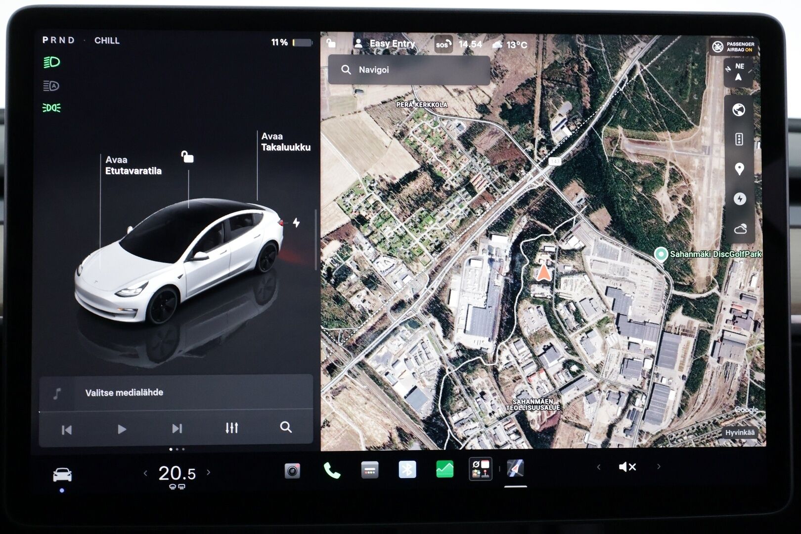 Tesla Model 3 2023 Standard Range Plus RWD - | ILP | Koukku | Lasikatto | ACC | Matrix-LED | P.Kamera | Muistipenkki | Premium Audio | Navi | Kaistavahti | Keyless |