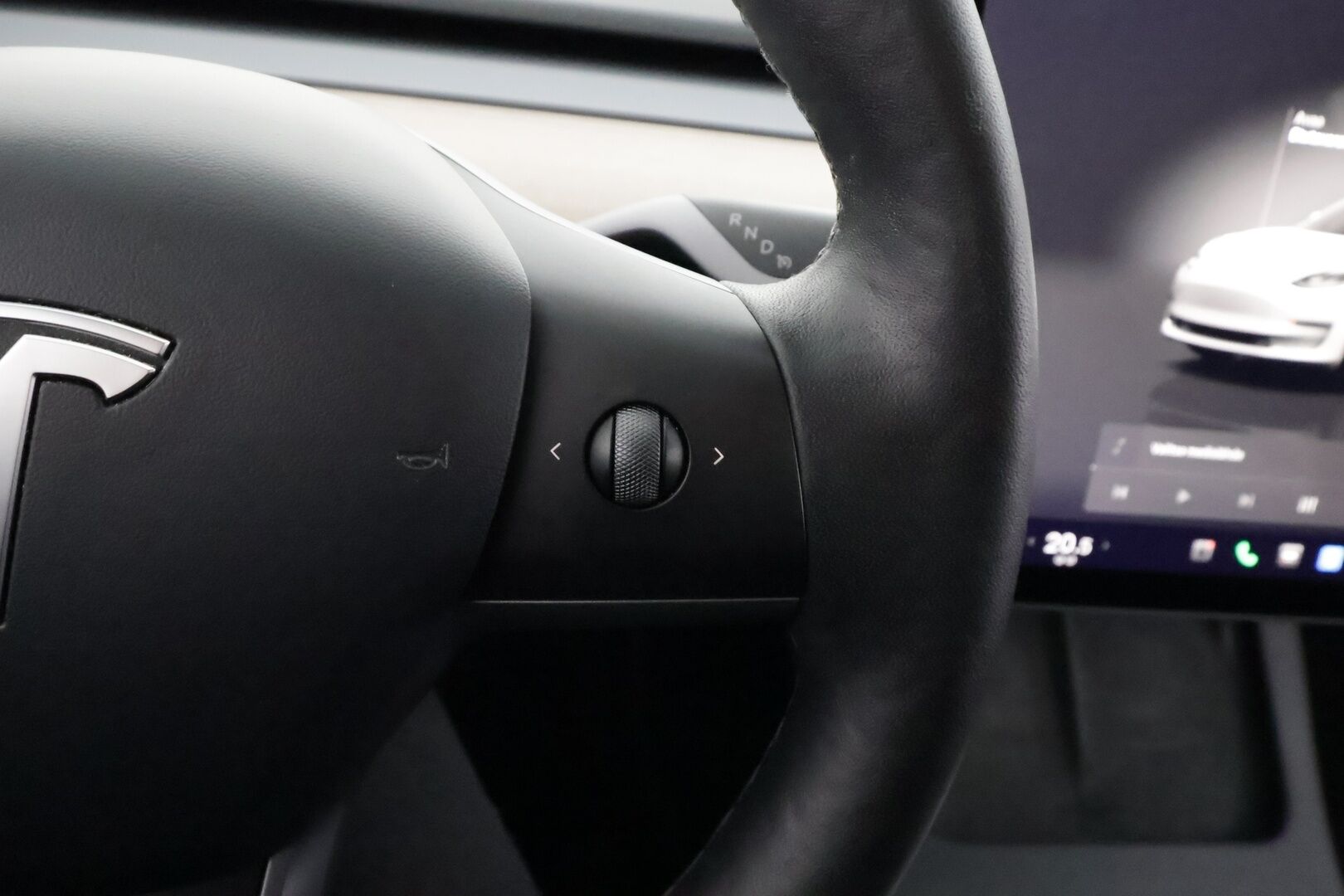 Tesla Model 3 2023 Standard Range Plus RWD - | ILP | Koukku | Lasikatto | ACC | Matrix-LED | P.Kamera | Muistipenkki | Premium Audio | Navi | Kaistavahti | Keyless |