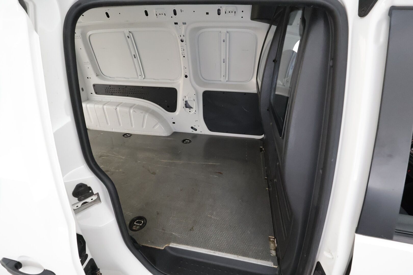 Volkswagen Caddy 2018 Maxi 75 kW DSG * Alv / Vakkari / Ilmastointi / Bluetooth / Koukku *