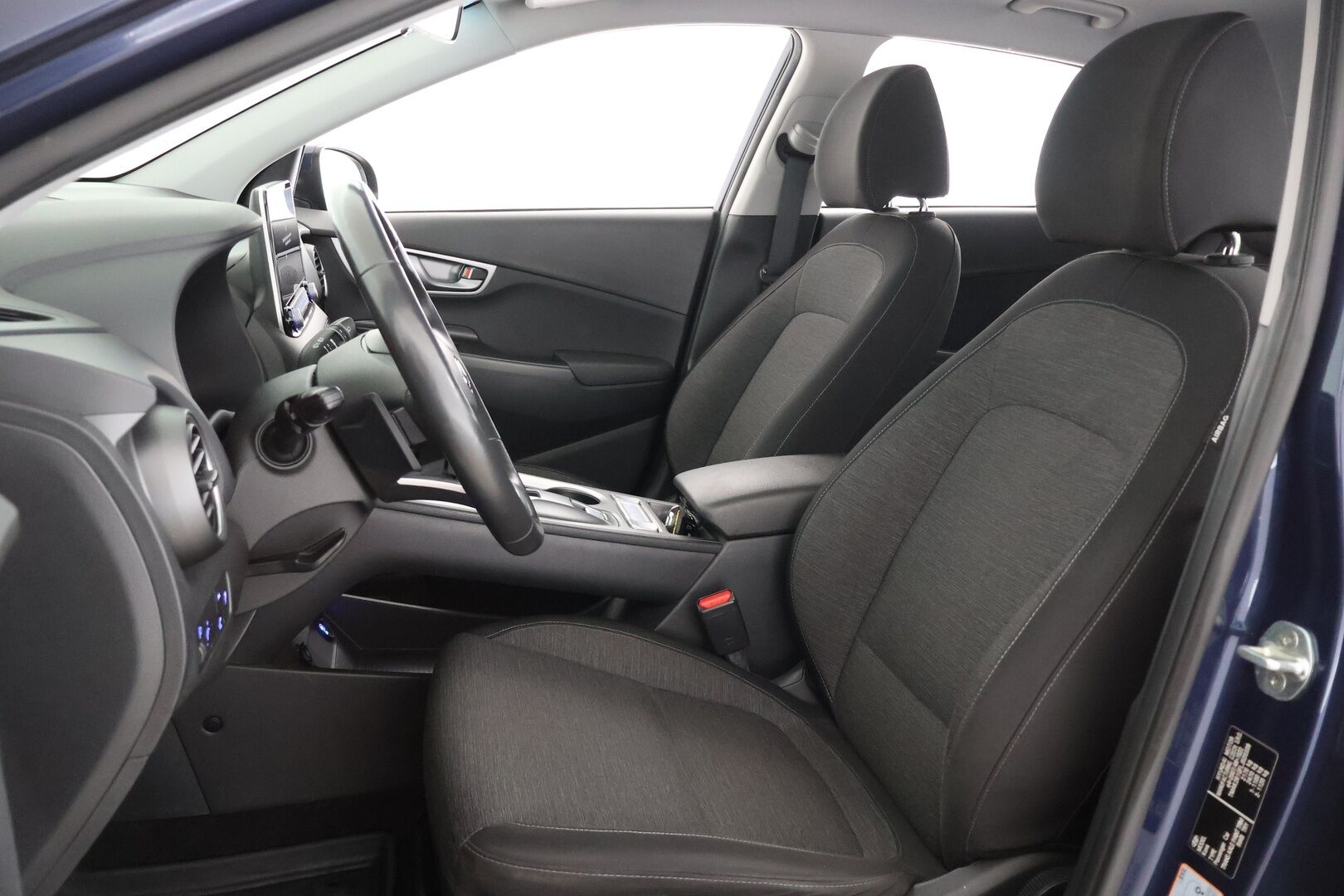 Hyundai KONA 2020 electric 64 kWh 204 hv Comfort - P-kamera | Adapt.vak | 2x renkaat vanteineen | Tulossa myyntiin, kysy lisätiedot myyjältä! - KORKO VAIN 3,99 %