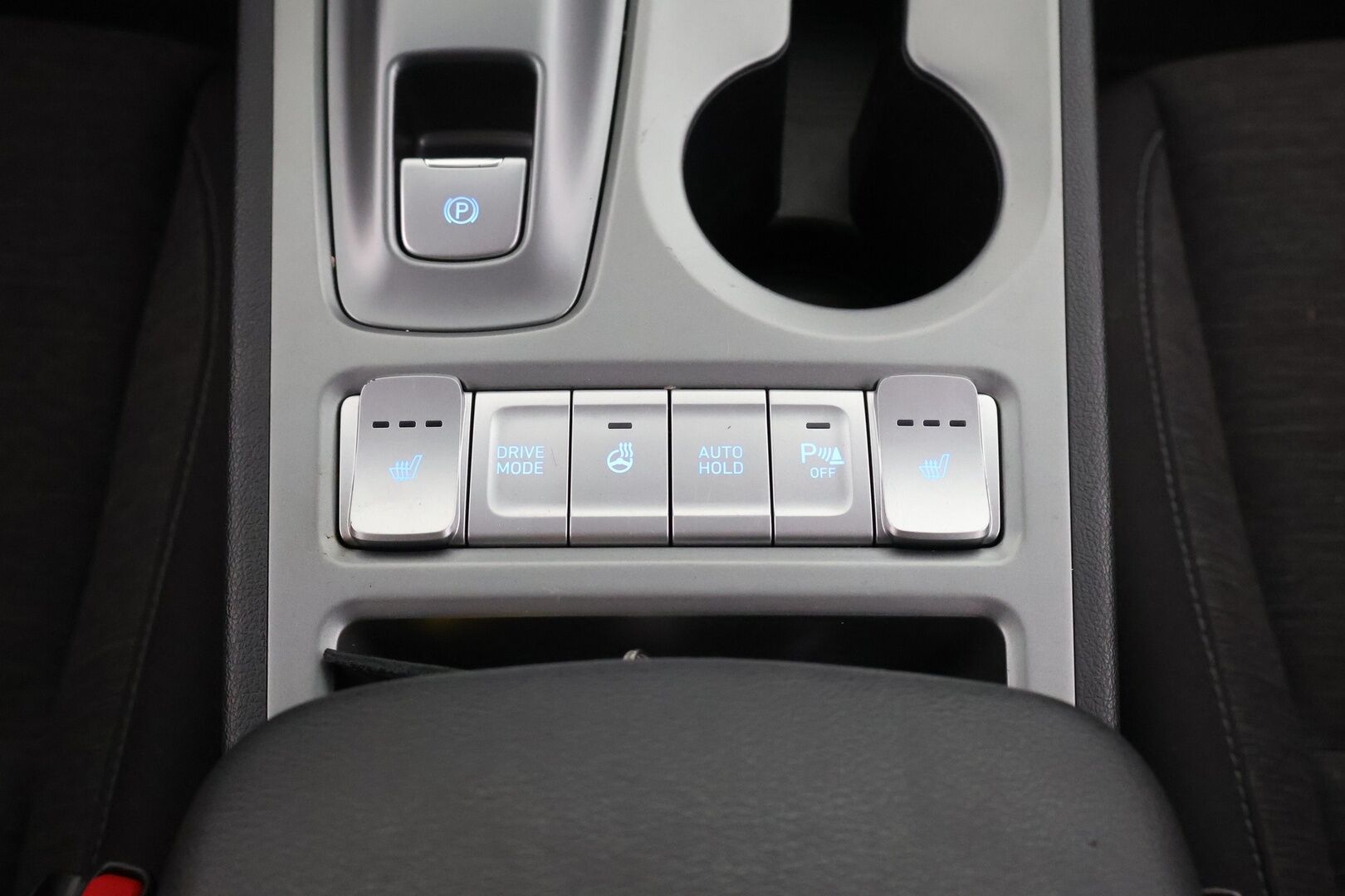 Hyundai KONA 2020 electric 64 kWh 204 hv Comfort - P-kamera | Adapt.vak | 2x renkaat vanteineen | Tulossa myyntiin, kysy lisätiedot myyjältä! - KORKO VAIN 3,99 %