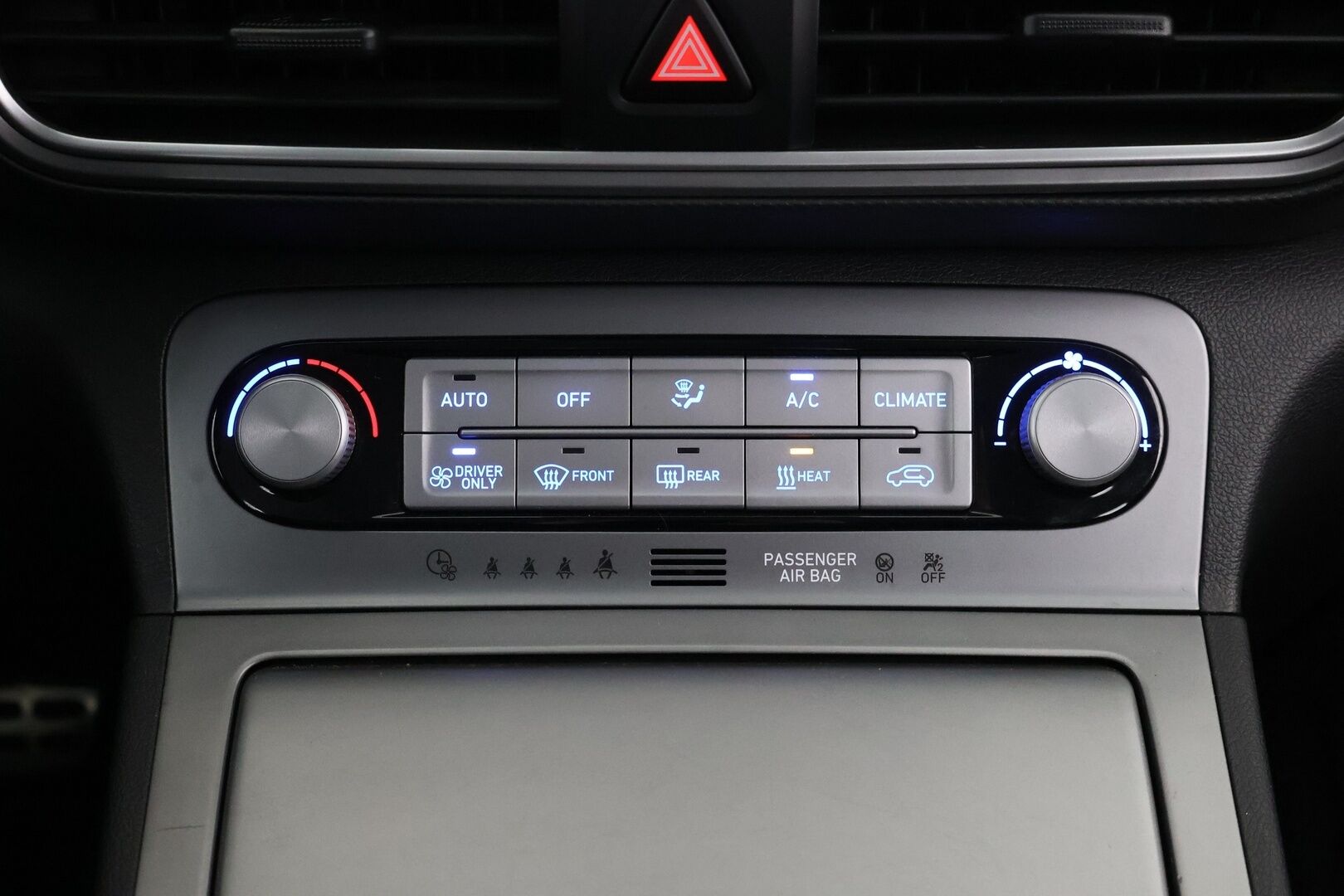 Hyundai KONA 2020 electric 64 kWh 204 hv Comfort - P-kamera | Adapt.vak | 2x renkaat vanteineen | Tulossa myyntiin, kysy lisätiedot myyjältä! - KORKO VAIN 3,99 %