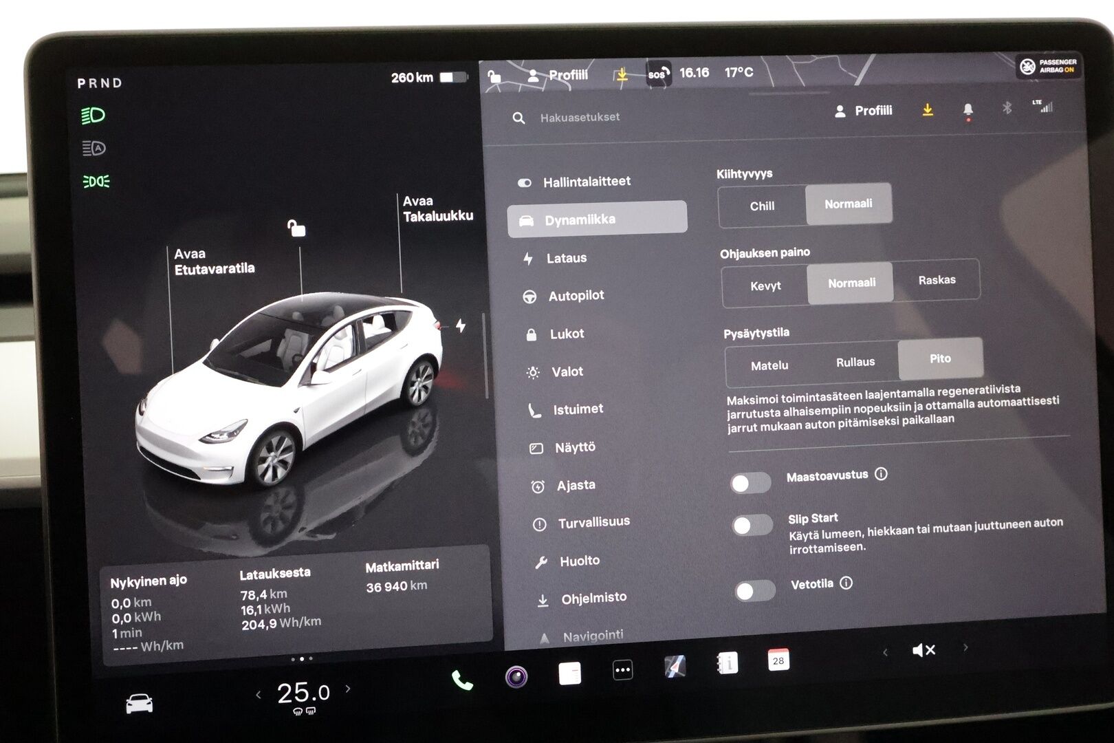 Tesla Model Y 2024 Long Range **Lämpöpumppu / Lasikatto / Matrix-LED / Adapt.Vakkari / P.Kamera / Muistipenkki / Navi / Keyless / Koukku** - 1-om Suomi-auto / 2x Latauskaapelit / Kahdet Renkaat
