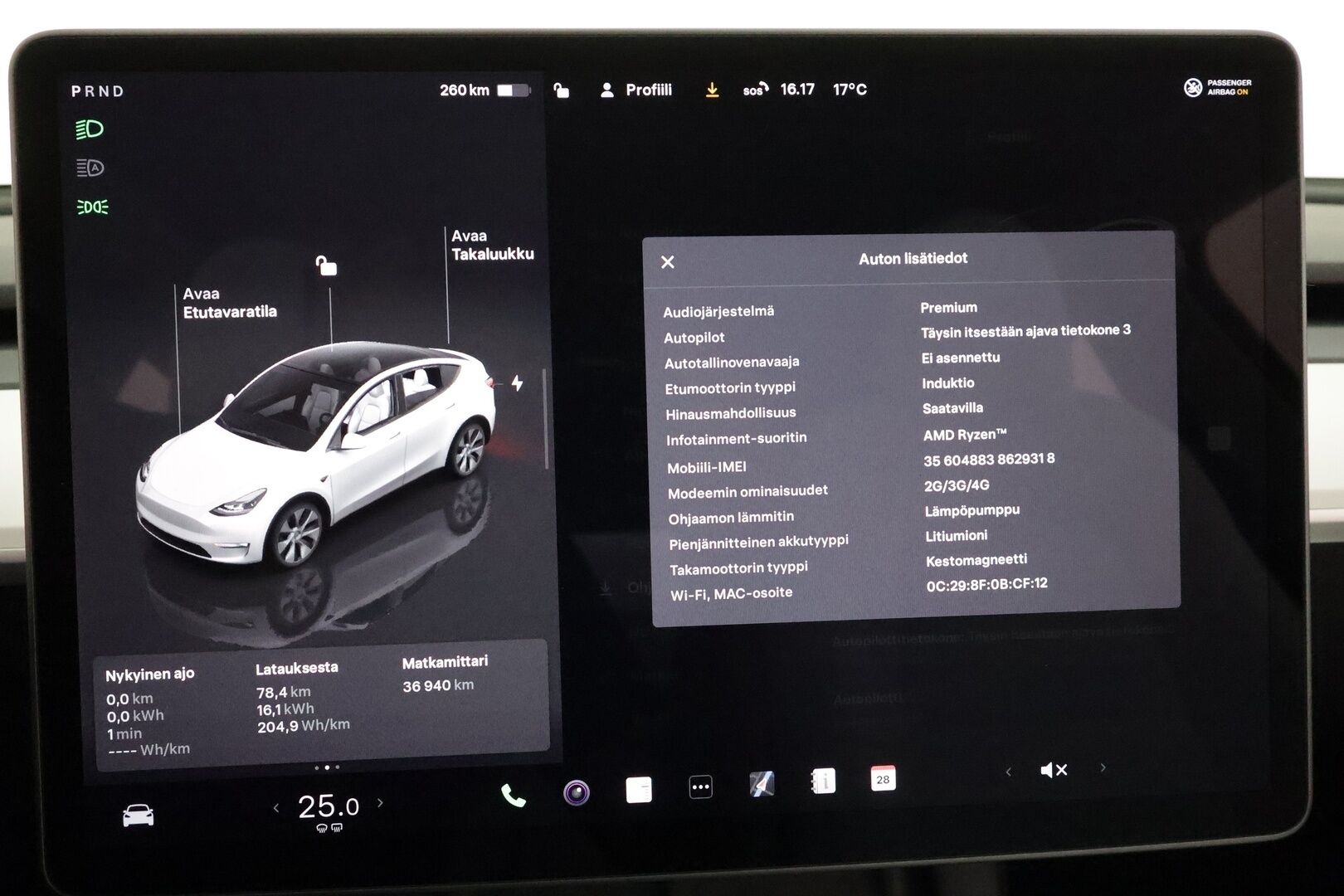 Tesla Model Y 2024 Long Range **Lämpöpumppu / Lasikatto / Matrix-LED / Adapt.Vakkari / P.Kamera / Muistipenkki / Navi / Keyless / Koukku** - 1-om Suomi-auto / 2x Latauskaapelit / Kahdet Renkaat