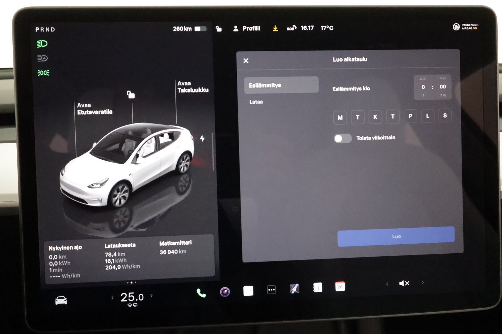Tesla Model Y 2024 Long Range **Lämpöpumppu / Lasikatto / Matrix-LED / Adapt.Vakkari / P.Kamera / Muistipenkki / Navi / Keyless / Koukku** - 1-om Suomi-auto / 2x Latauskaapelit / Kahdet Renkaat