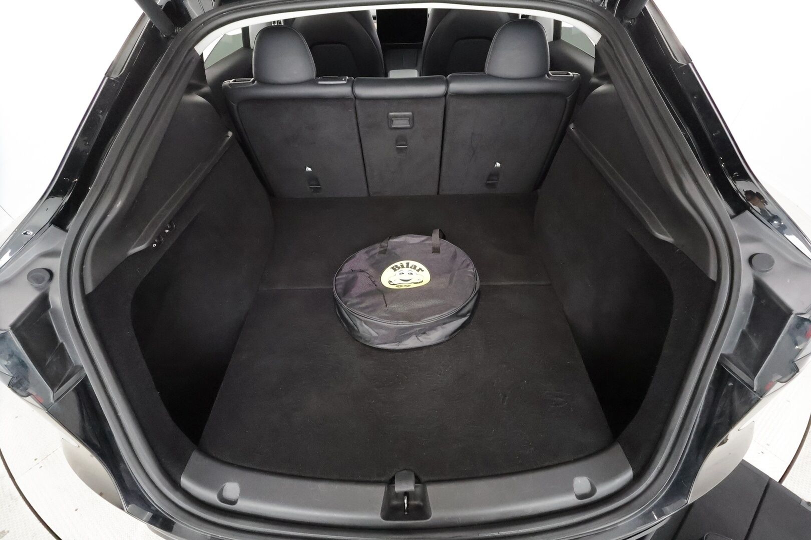 Tesla Model Y 2022 Performance - | ILP | Koukku | Lasikatto | ACC | Matrix-LED | P.kamera | Muistipenkki | Premium Audio | Navi | Kaistavahti | Keyless | 2x Latauskaapelit | - KORKO VAIN 3,99 %